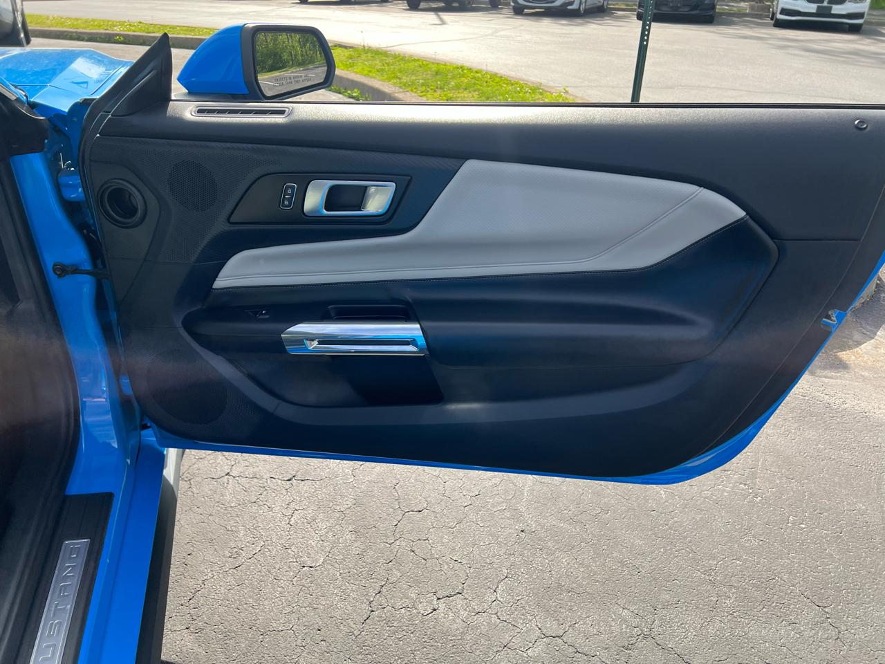 Ford Mustang EcoBoost Convertible 2024