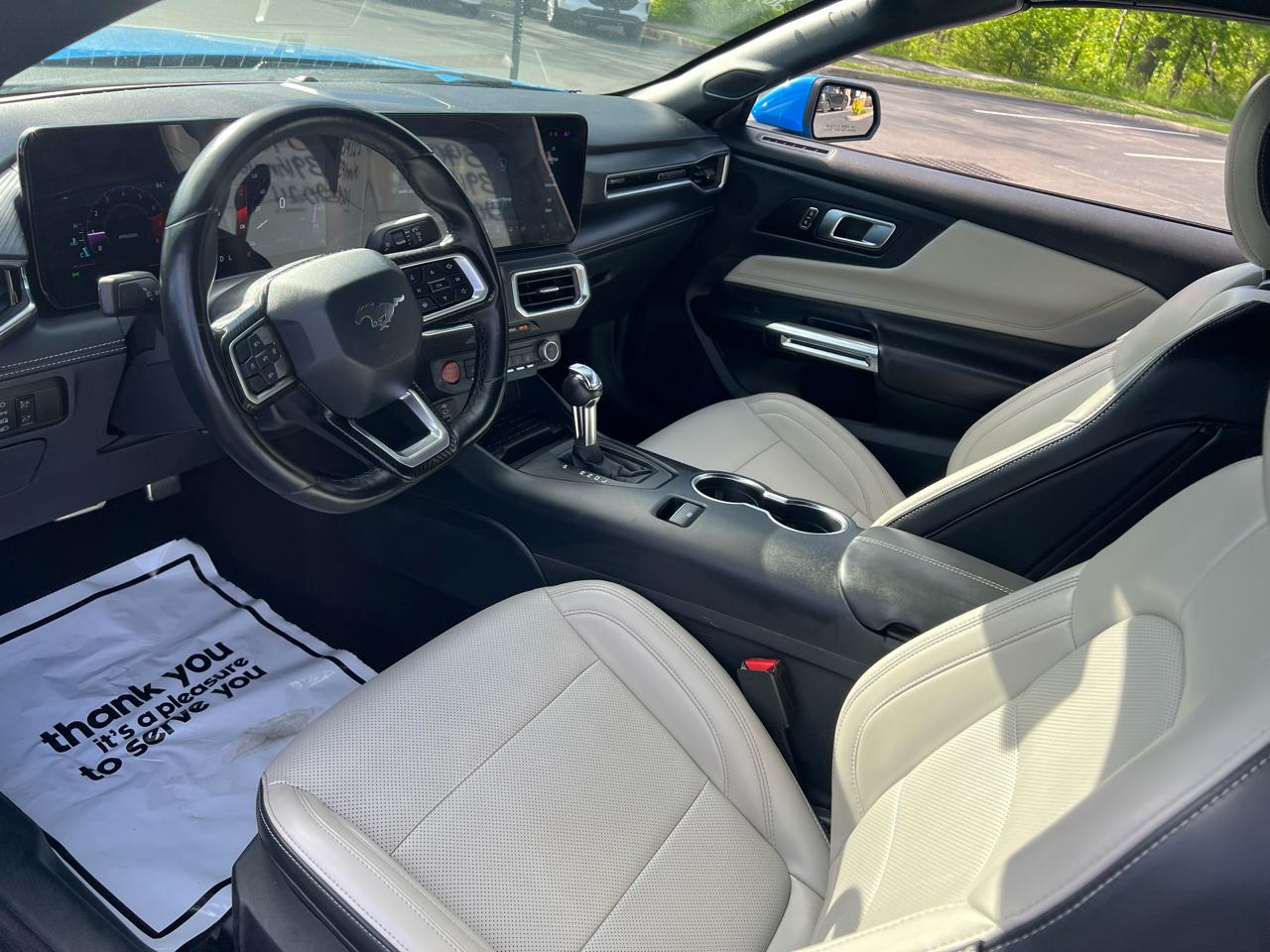 Ford Mustang EcoBoost Convertible 2024