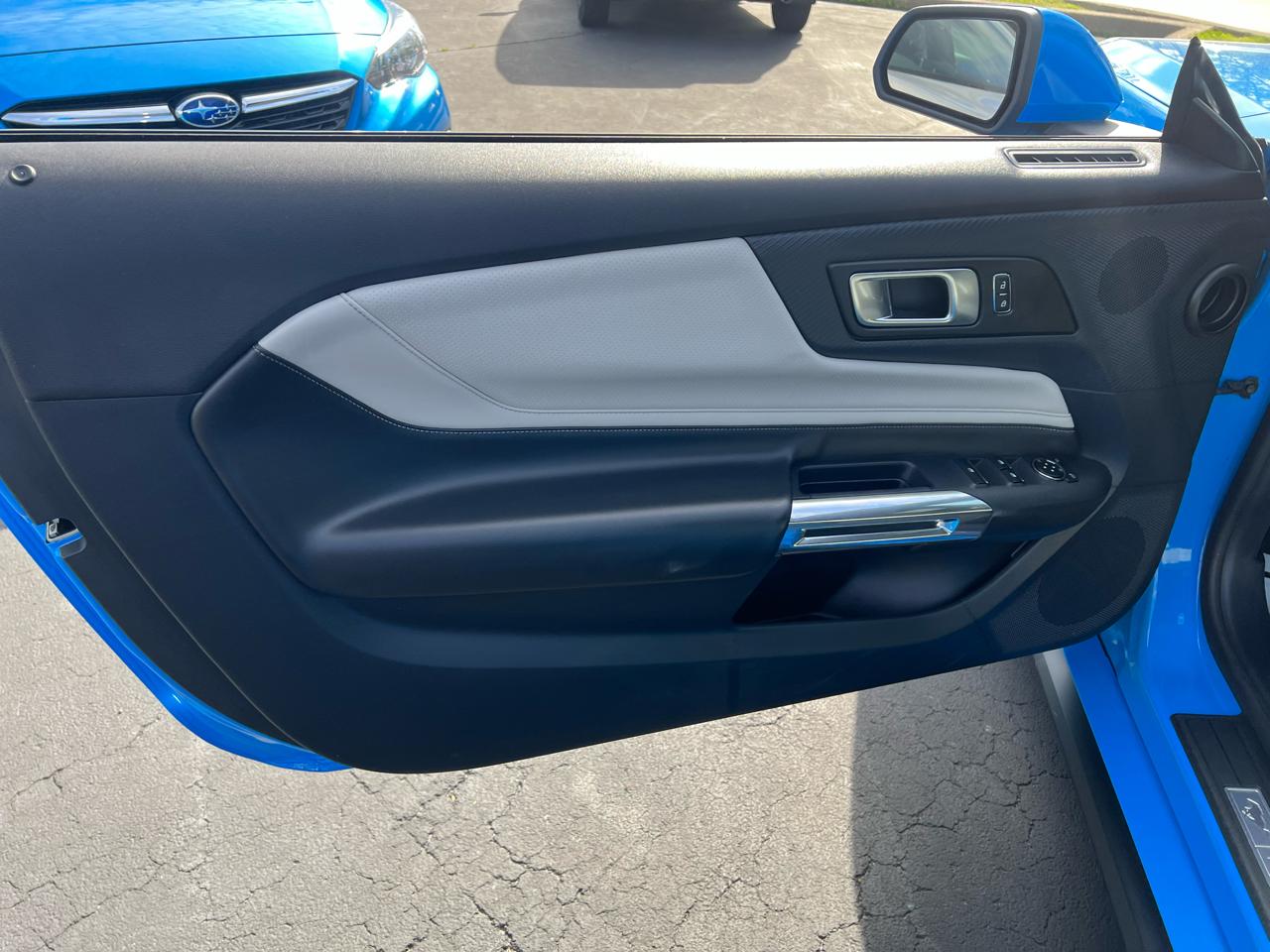 Ford Mustang EcoBoost Convertible 2024