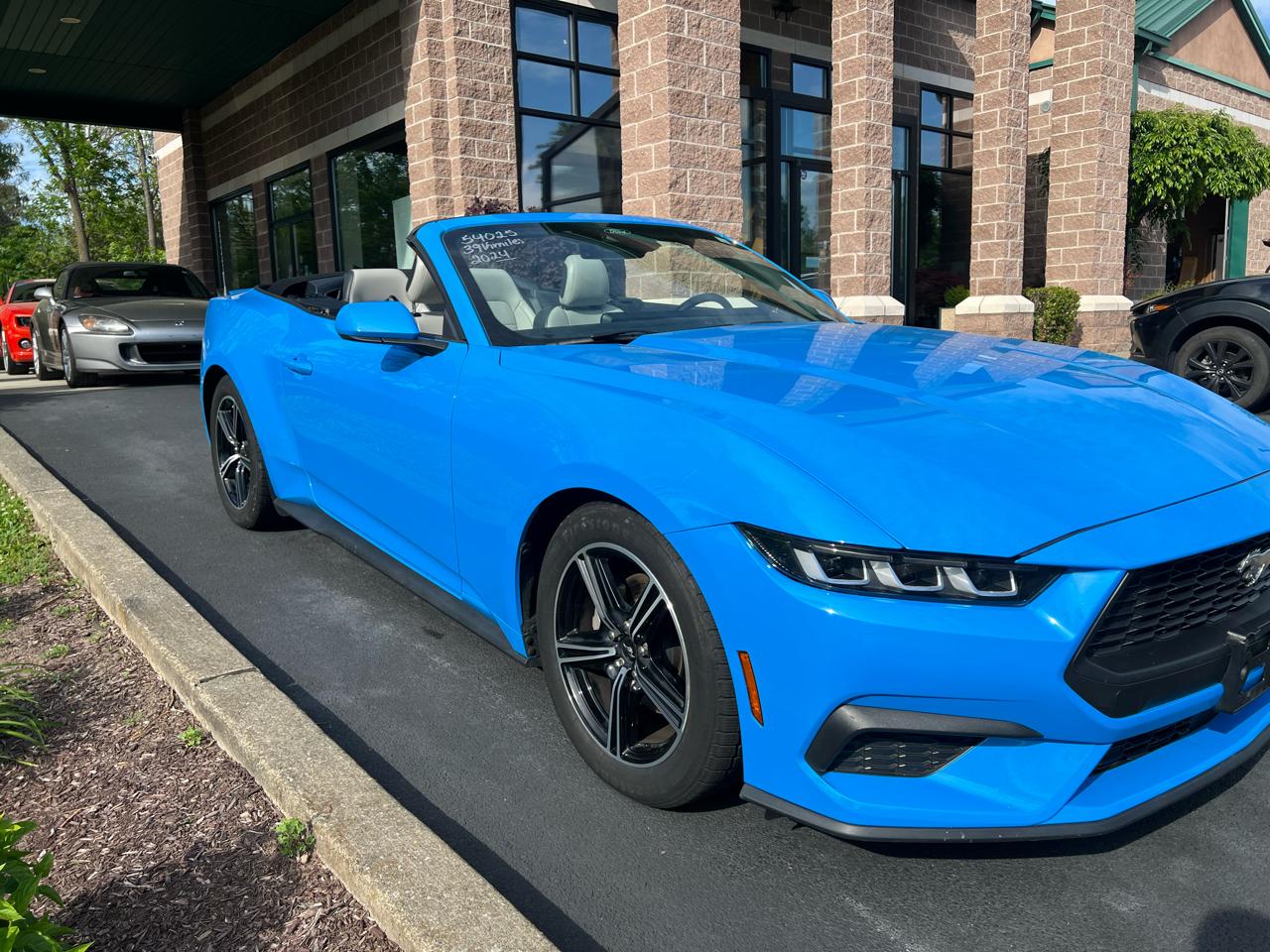 Ford Mustang EcoBoost Convertible 2024
