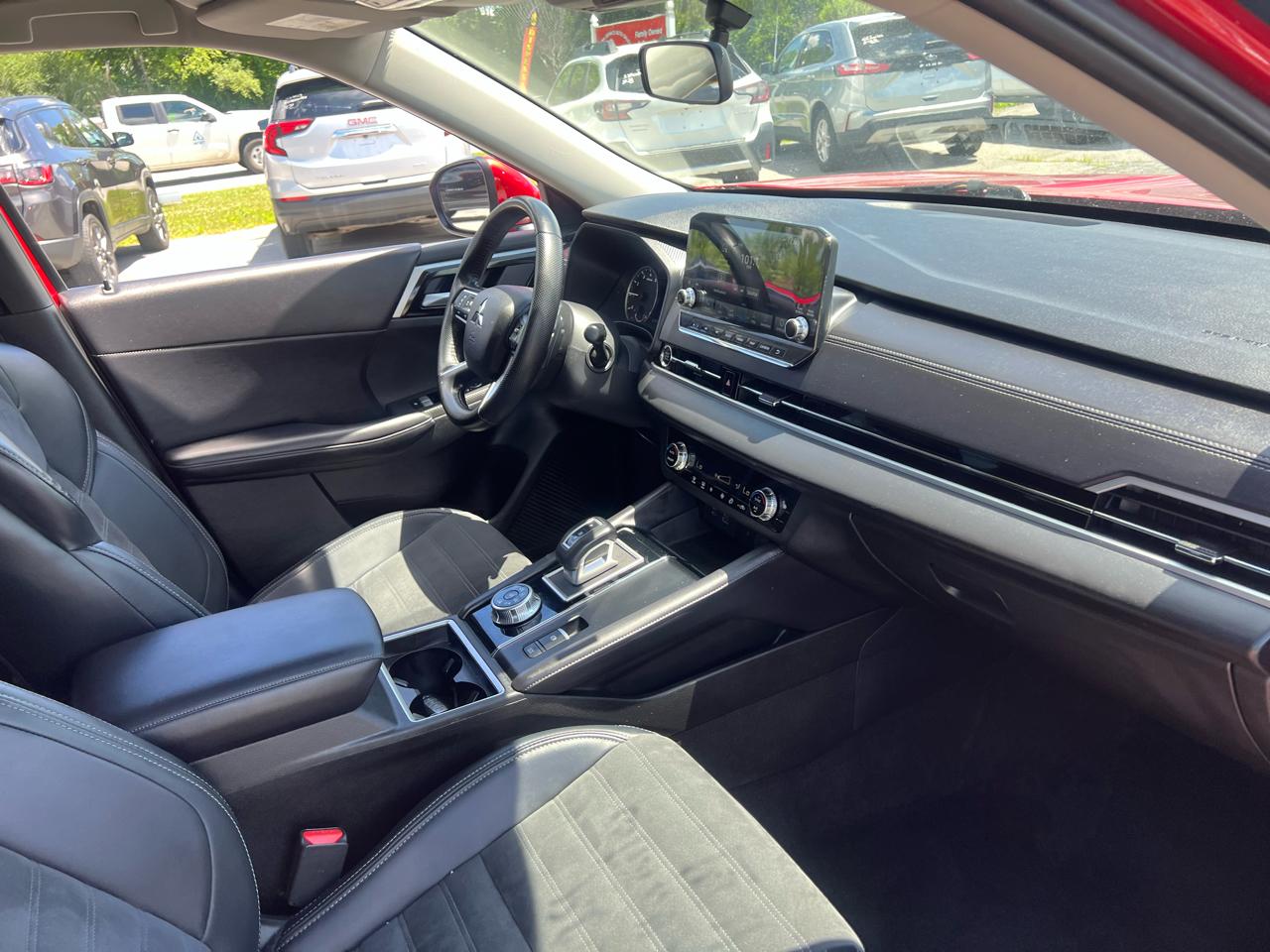 Mitsubishi Outlander SE S-AWC 2024