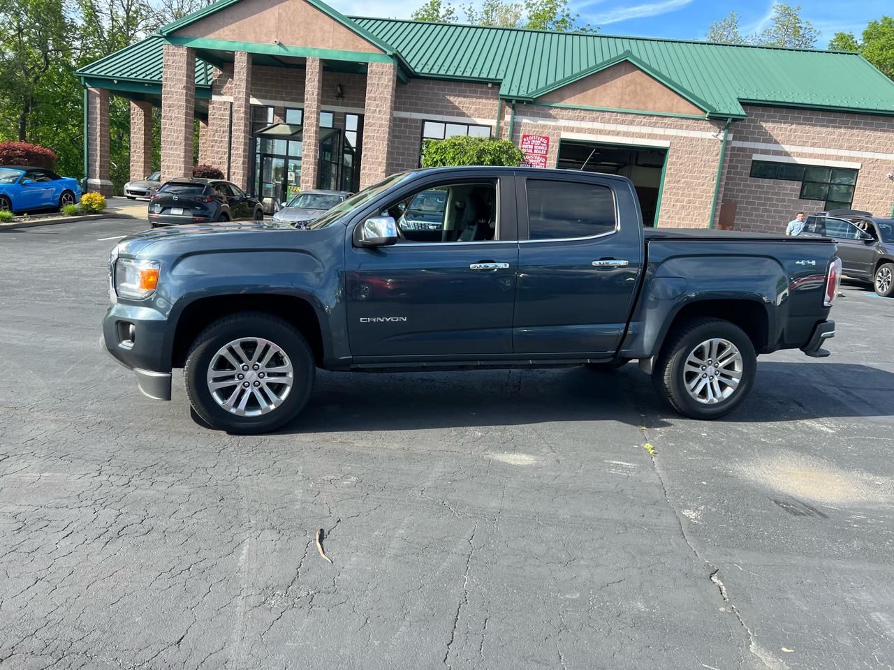 GMC Canyon 4WD Crew Cab 128" SLT 2020