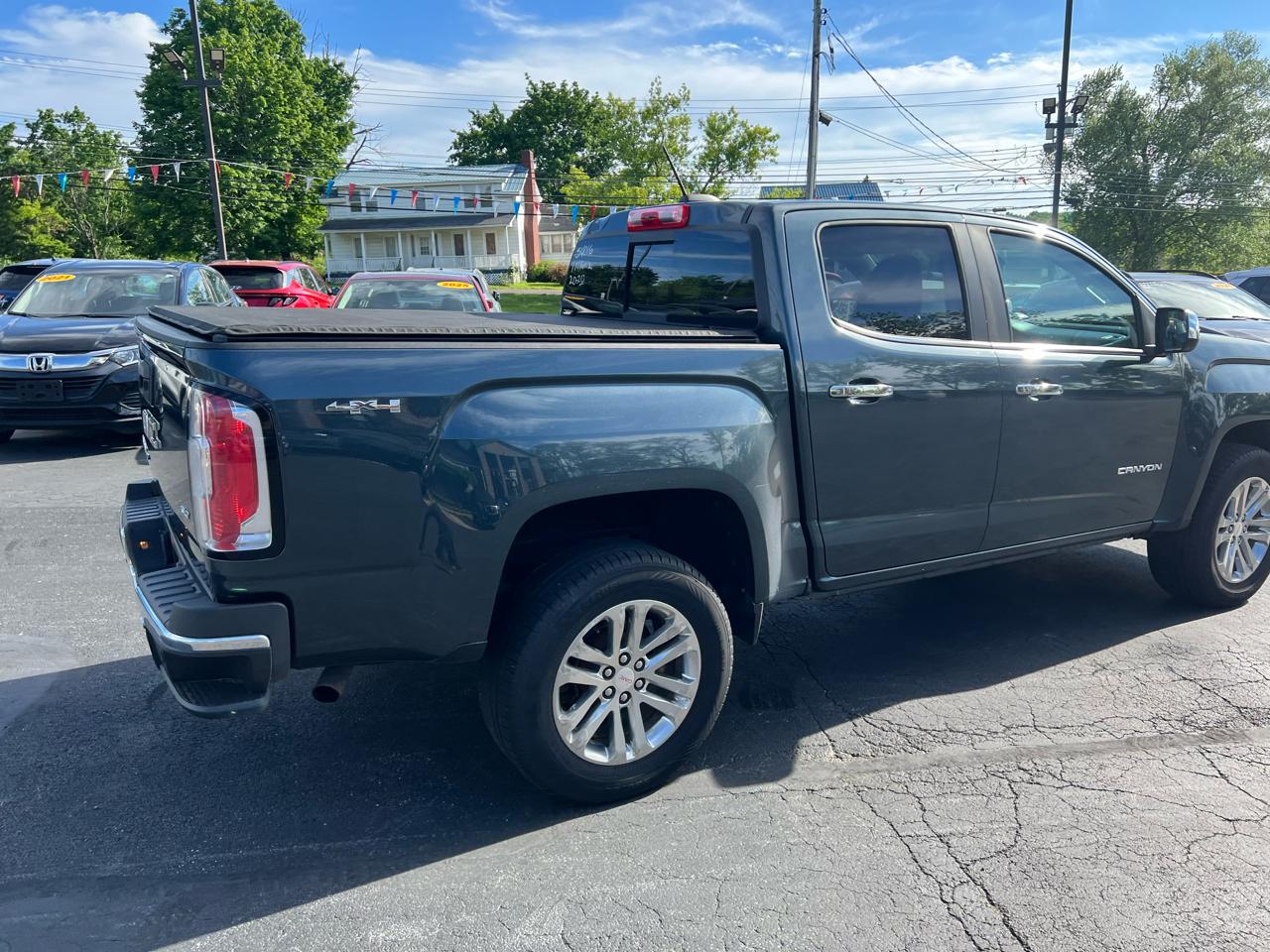 GMC Canyon 4WD Crew Cab 128" SLT 2020