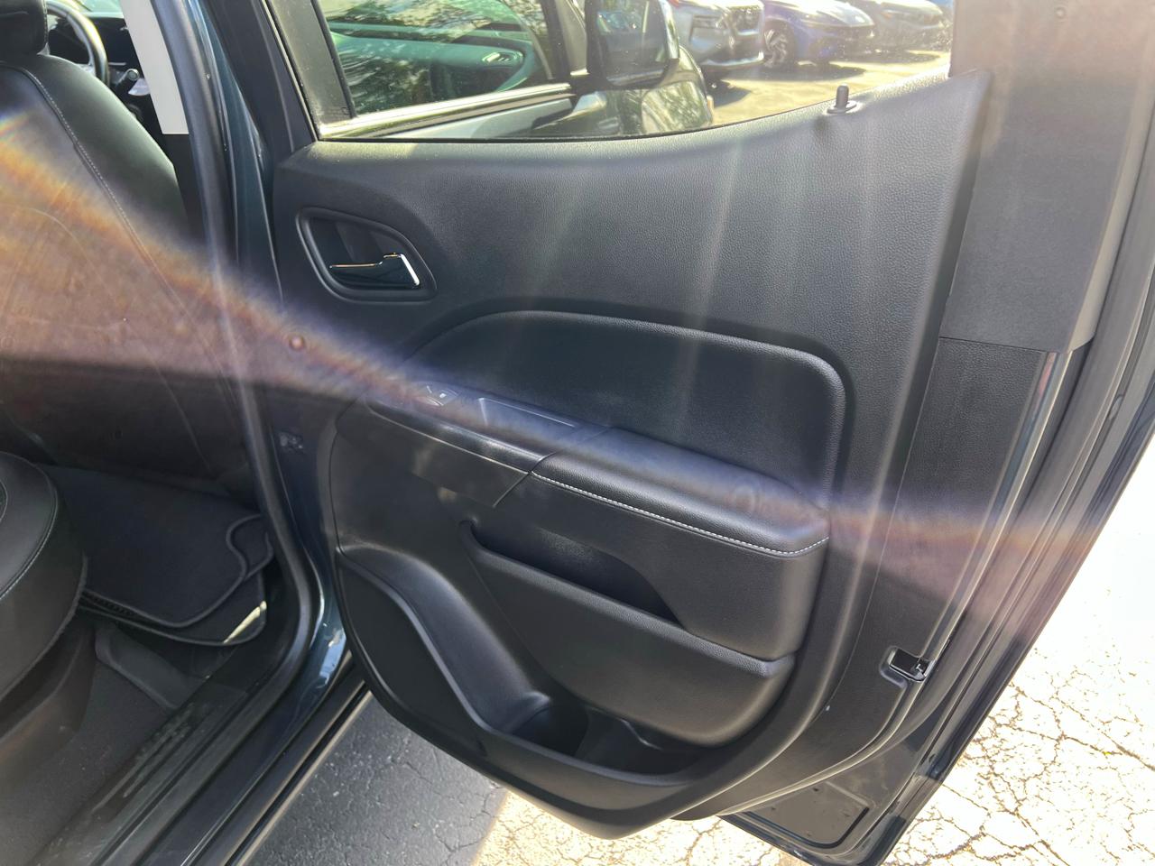 GMC Canyon 4WD Crew Cab 128" SLT 2020