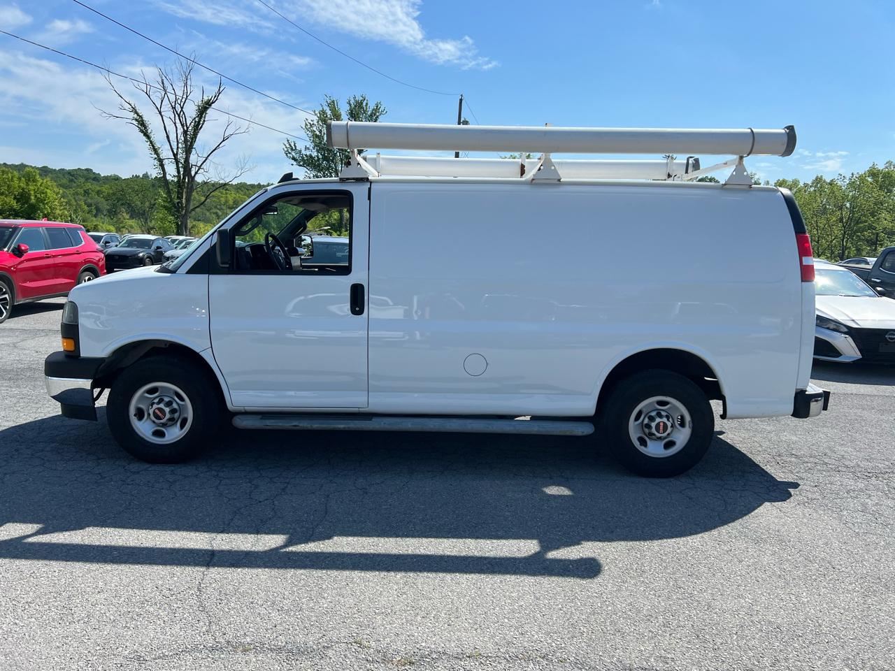 GMC Savana Cargo Van RWD 2500 135" 2020