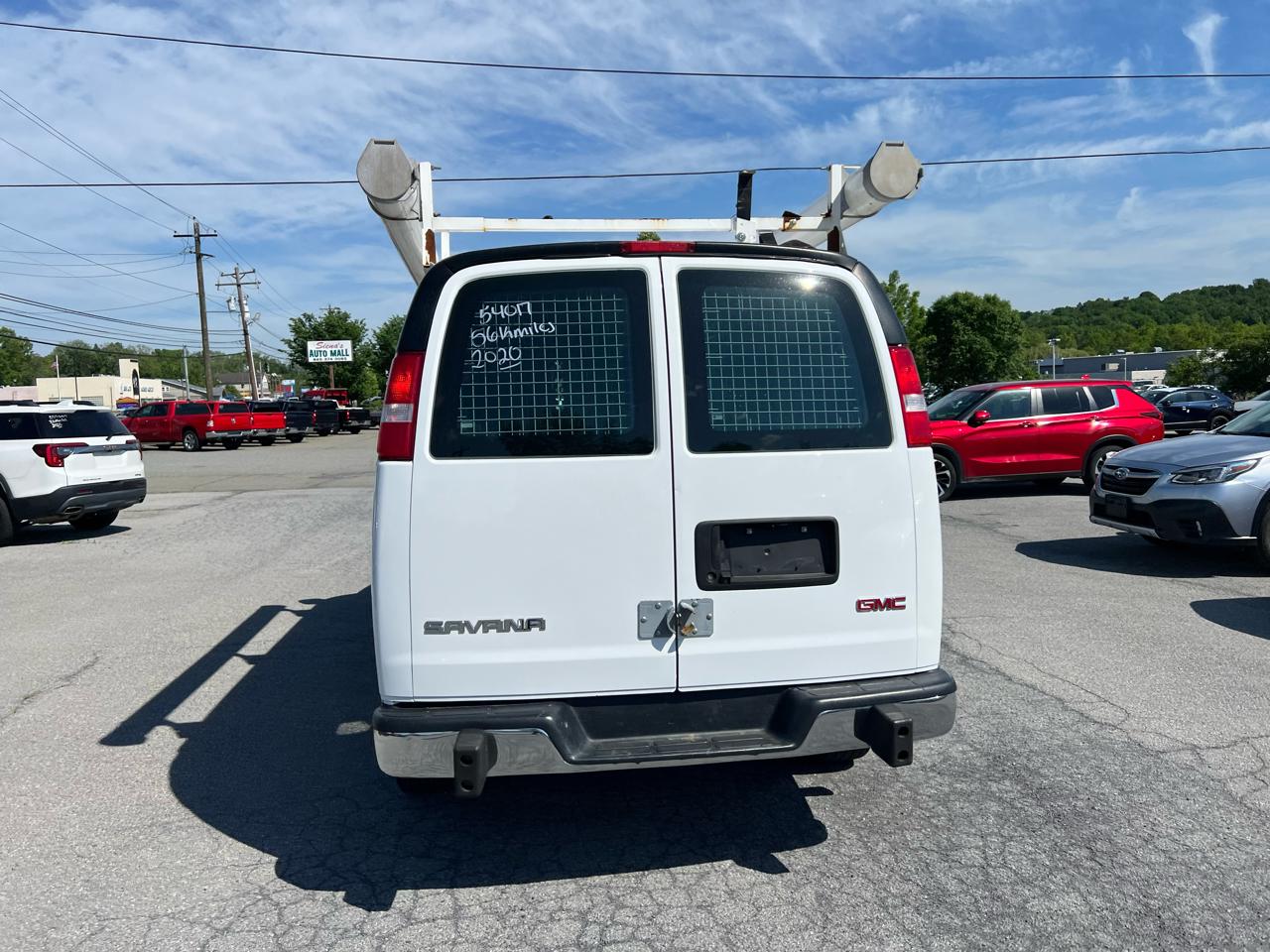 GMC Savana Cargo Van RWD 2500 135" 2020