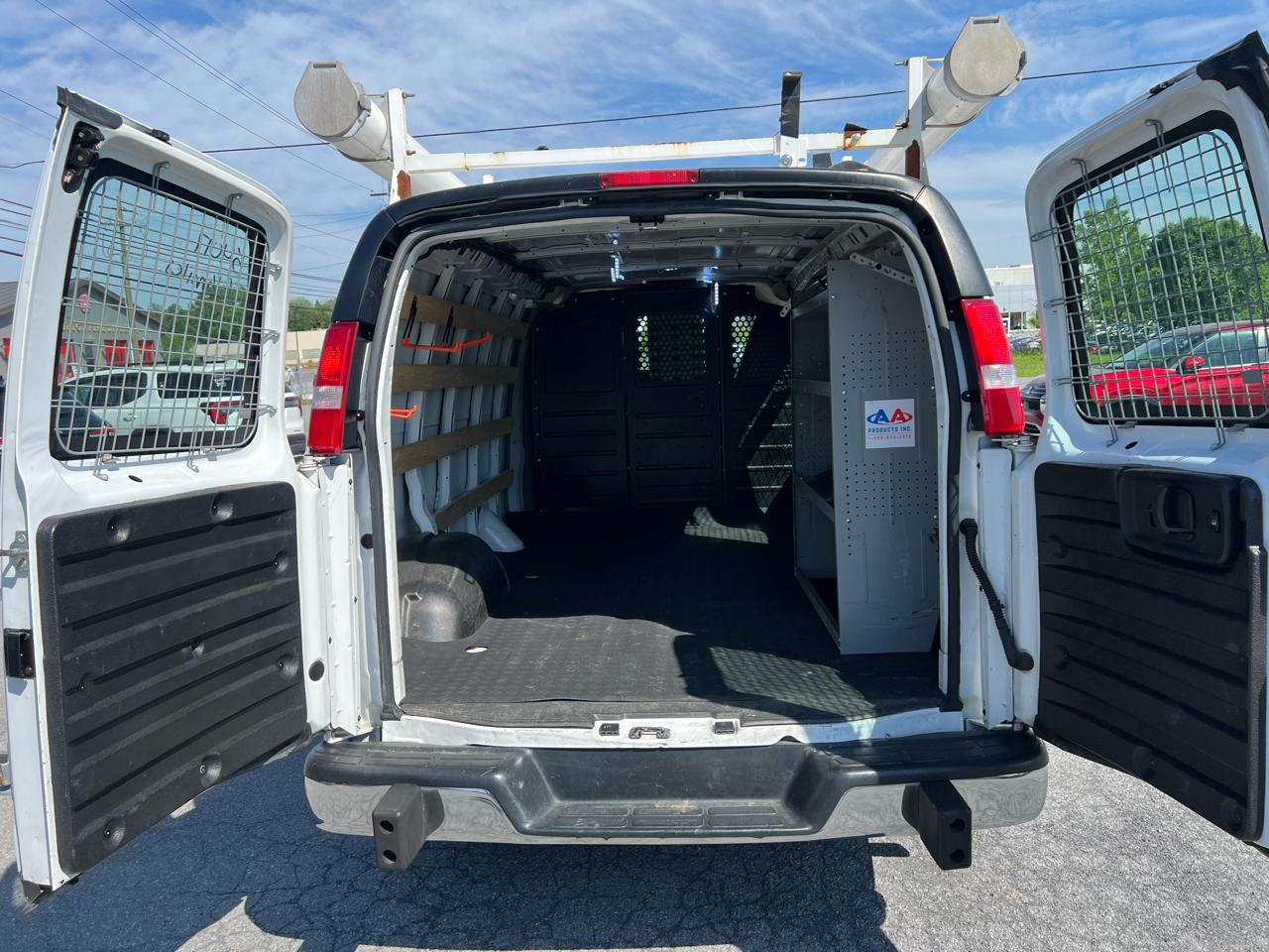 GMC Savana Cargo Van RWD 2500 135" 2020