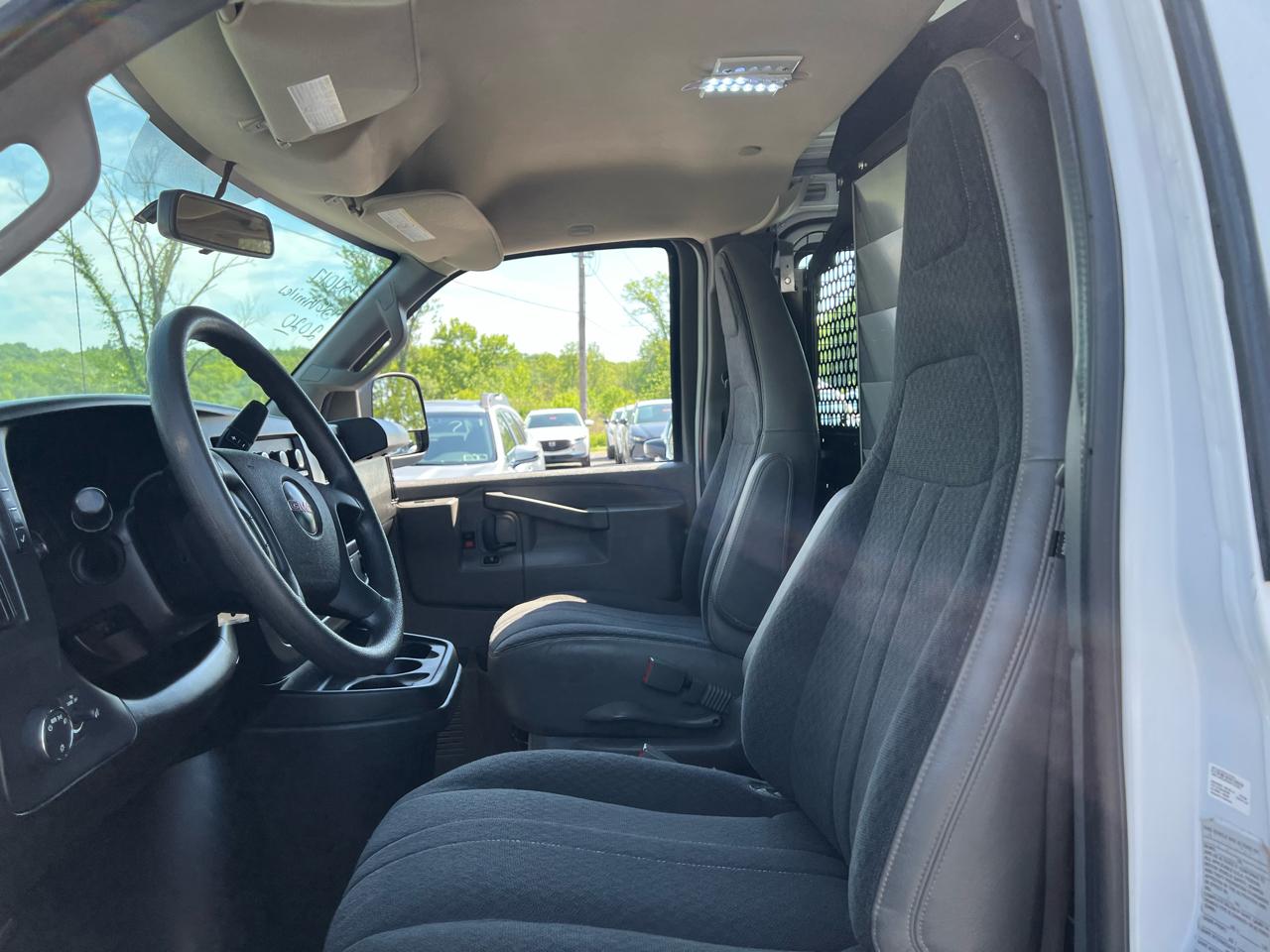 GMC Savana Cargo Van RWD 2500 135" 2020
