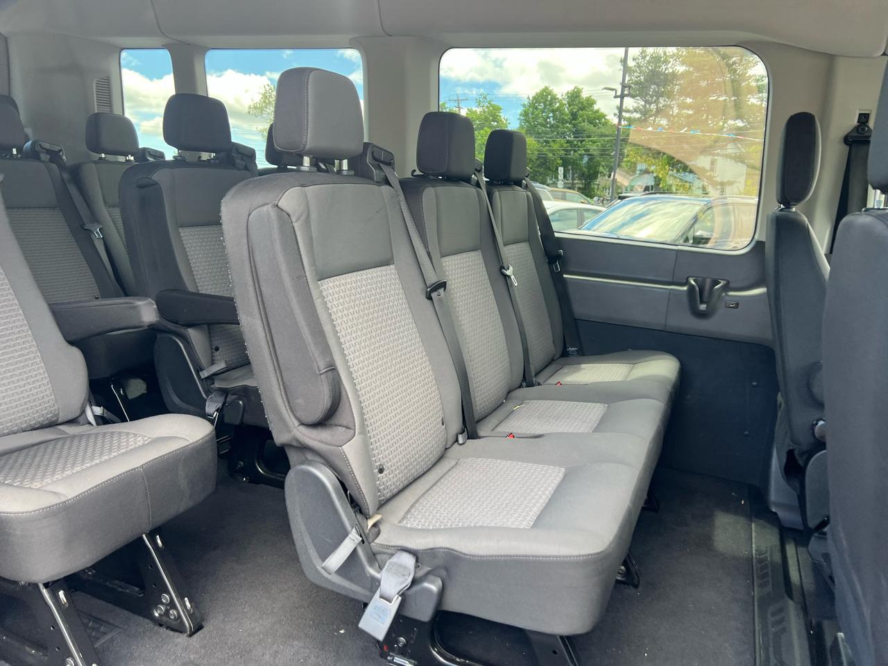 Ford Transit Passenger Wagon T-350 148" Med Roof XLT RWD 2024