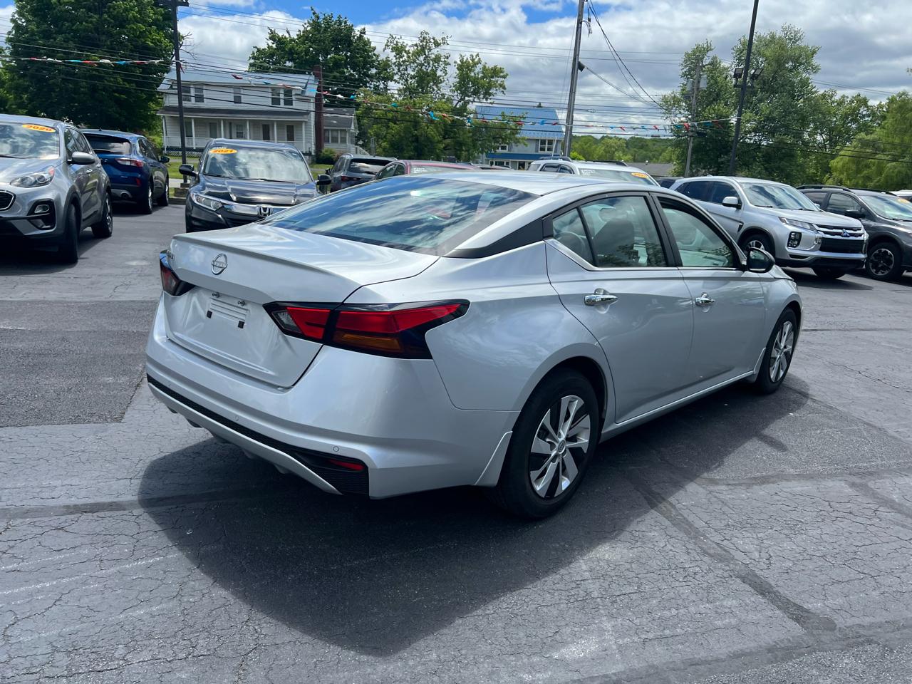 Nissan Altima 2.5 S Sedan 2024