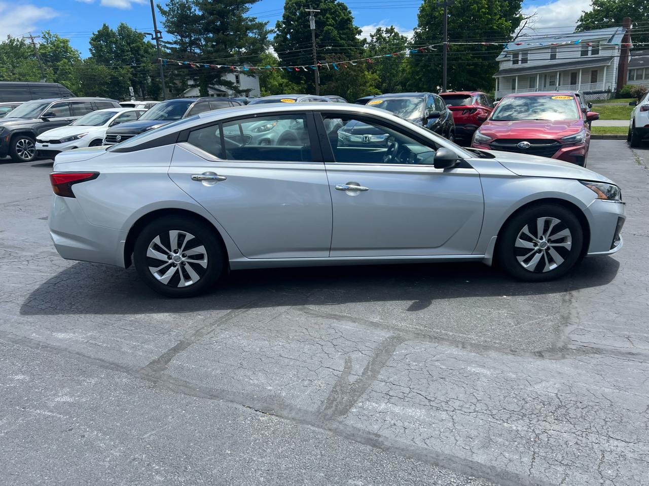 Nissan Altima 2.5 S Sedan 2024