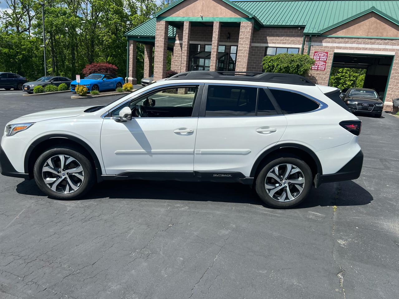 Subaru Outback Limited CVT 2021
