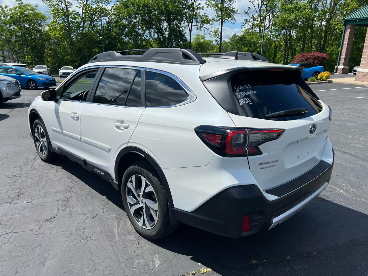 Subaru Outback Limited CVT 2021