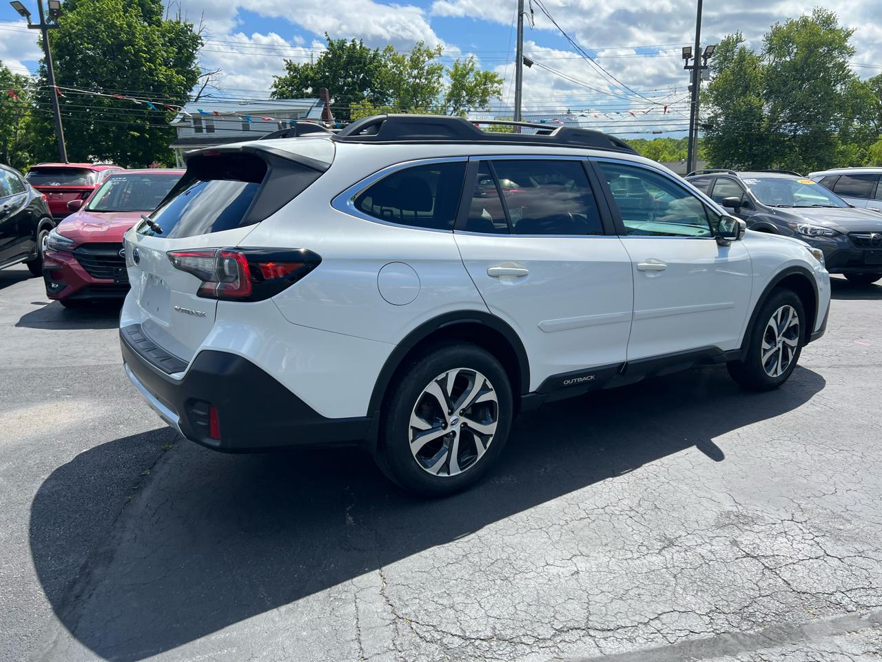 Subaru Outback Limited CVT 2021