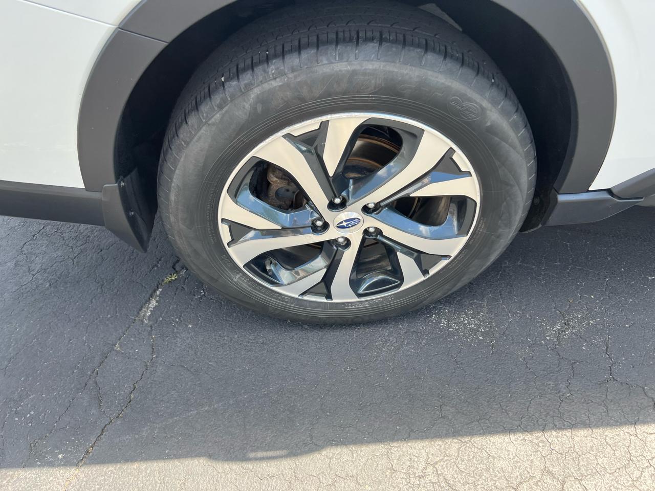 Subaru Outback Limited CVT 2021
