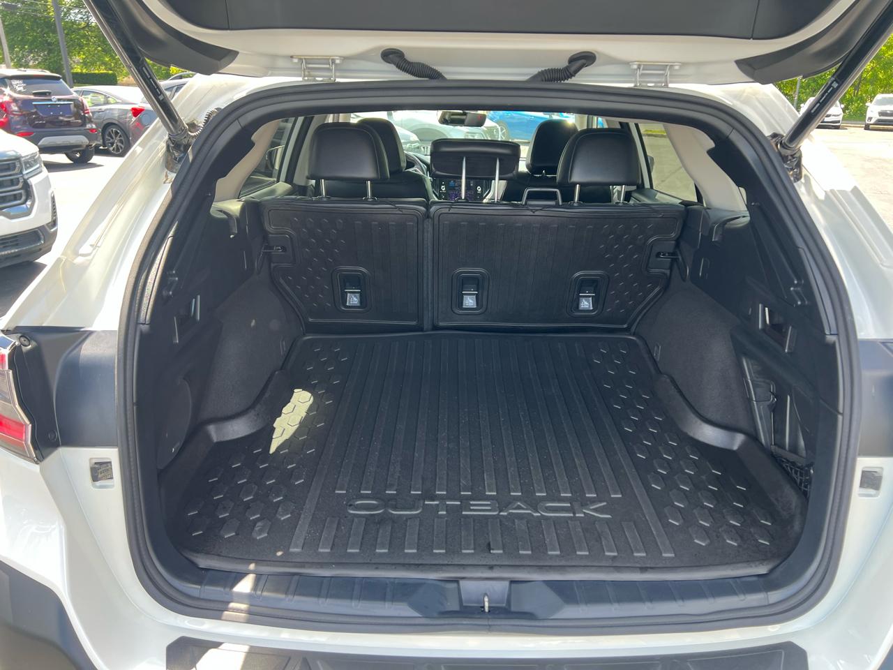 Subaru Outback Limited CVT 2021