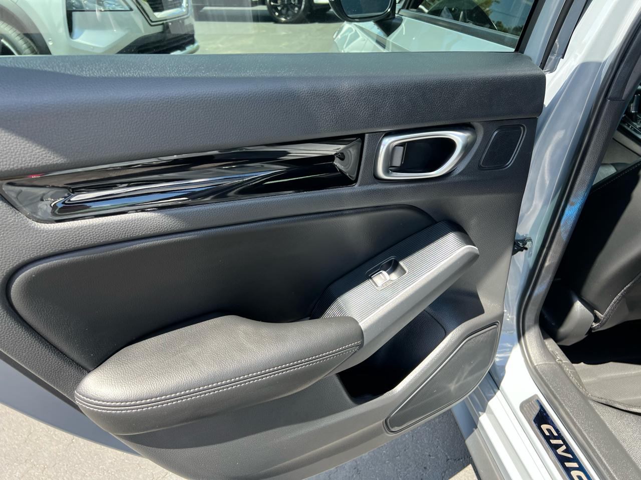 Honda Civic Hatchback Hybrid Sport Touring CVT 2025