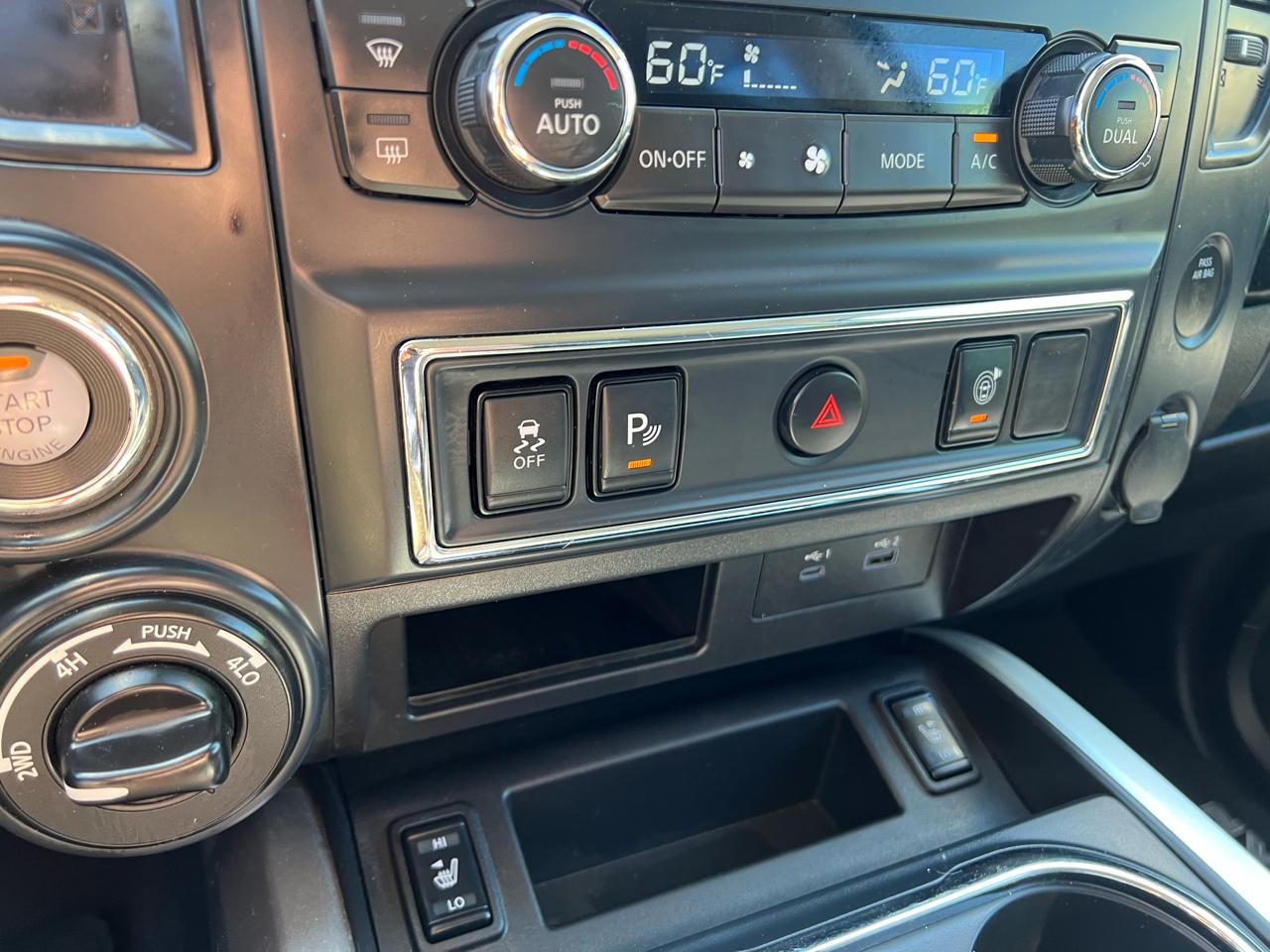 Nissan Titan 4x4 Crew Cab SV 2023