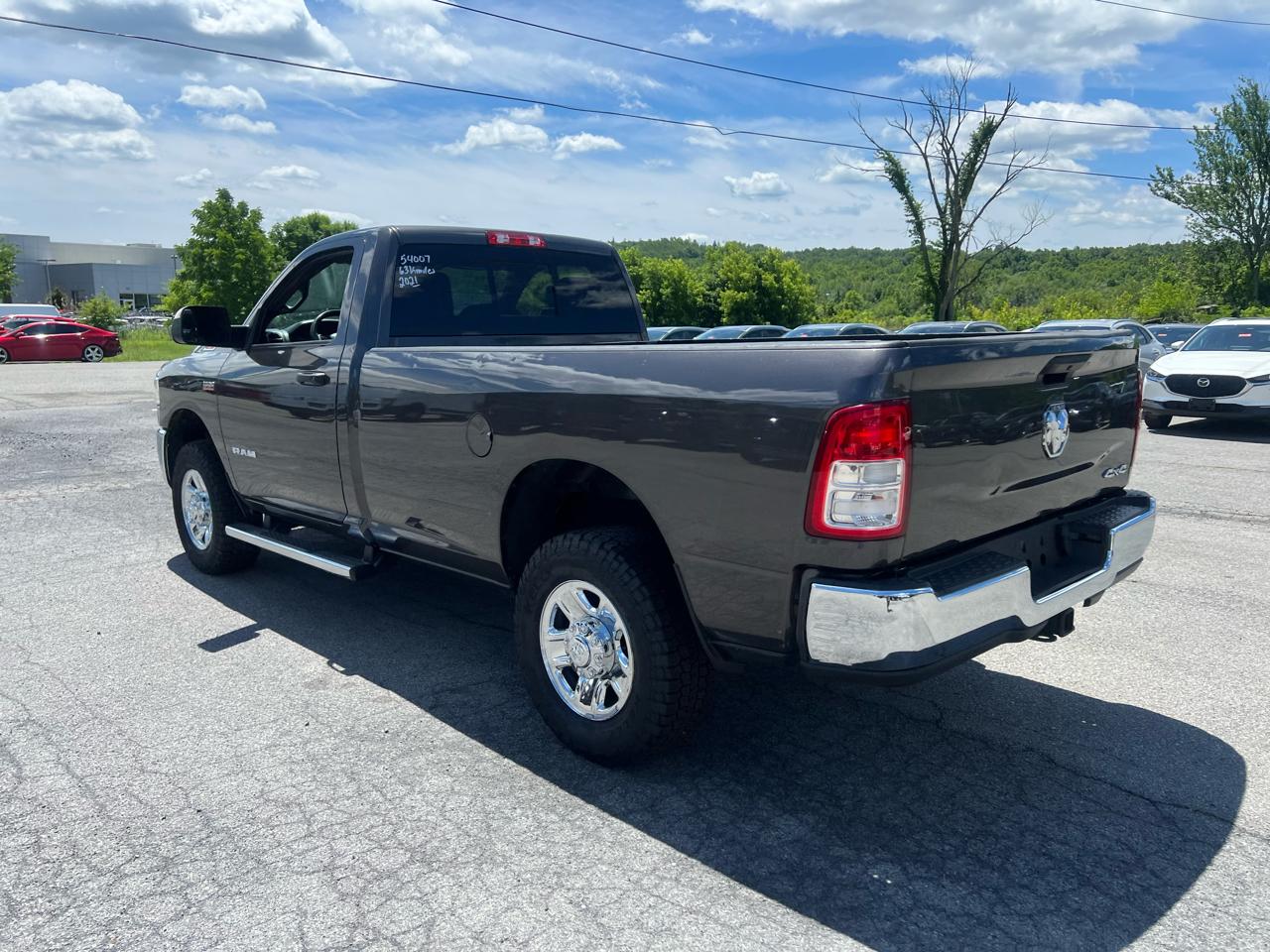 RAM 3500 Tradesman 4x4 Reg Cab 8' Box 2021