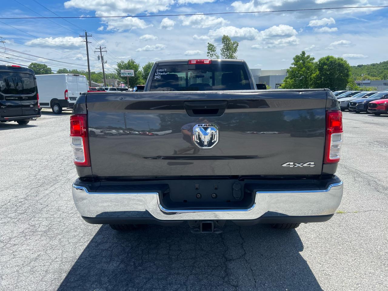 RAM 3500 Tradesman 4x4 Reg Cab 8' Box 2021