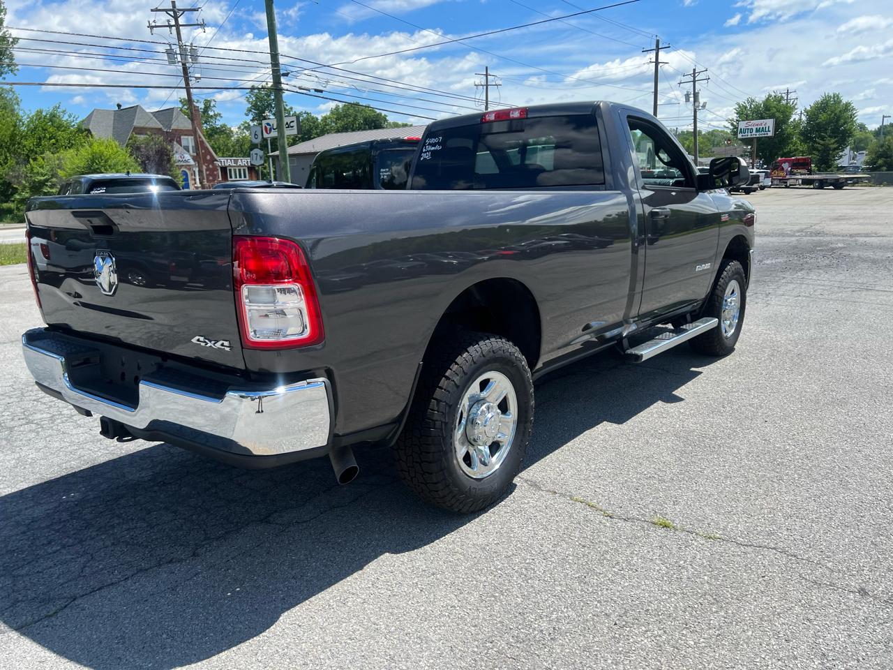 RAM 3500 Tradesman 4x4 Reg Cab 8' Box 2021