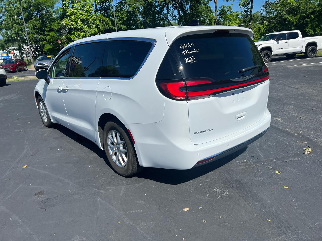 Chrysler Pacifica Touring L FWD 2023