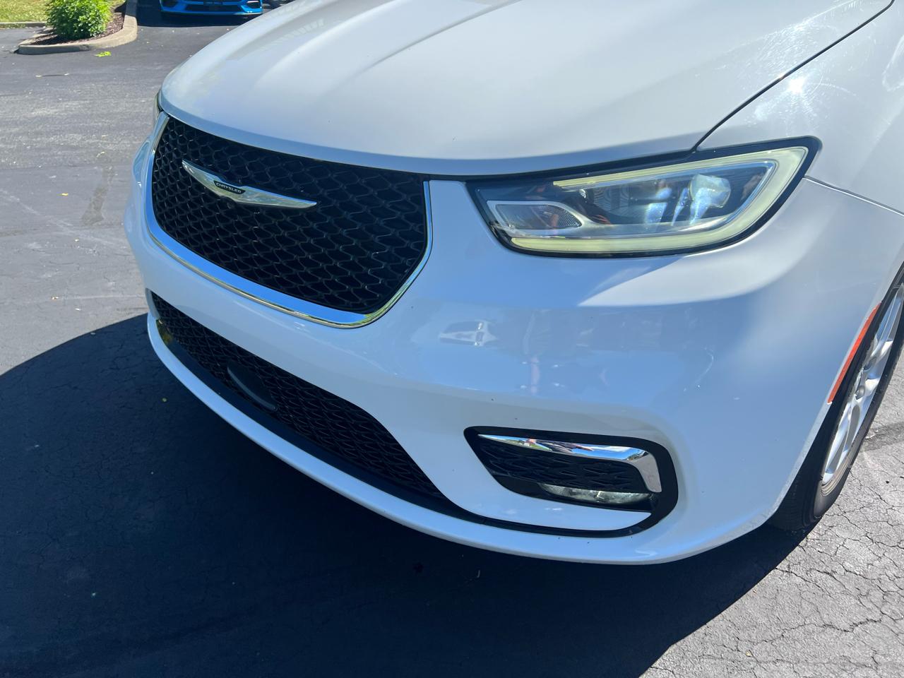 Chrysler Pacifica Touring L FWD 2023
