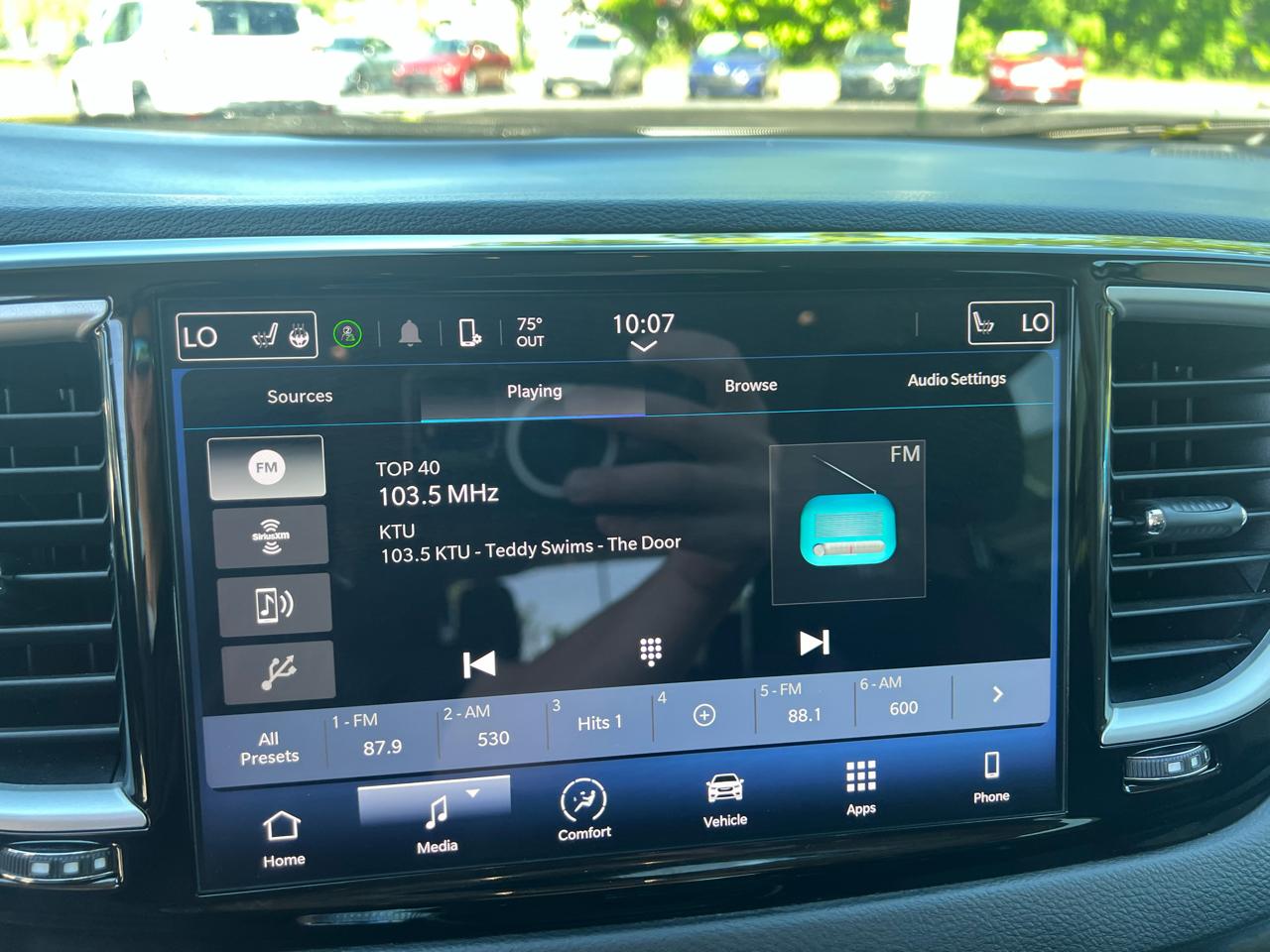Chrysler Pacifica Touring L FWD 2023