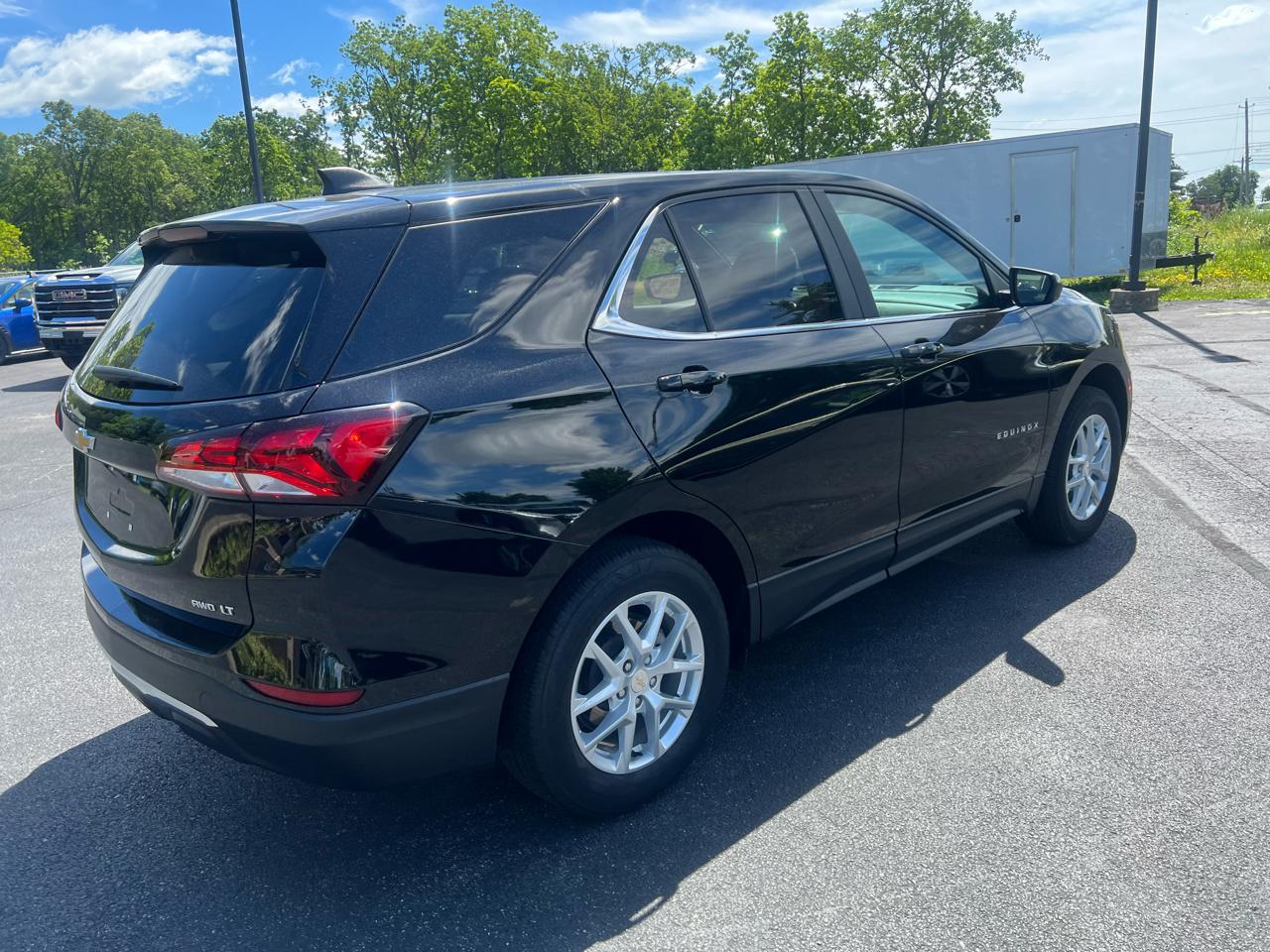 Chevrolet Equinox AWD 4dr LT w/1LT 2023