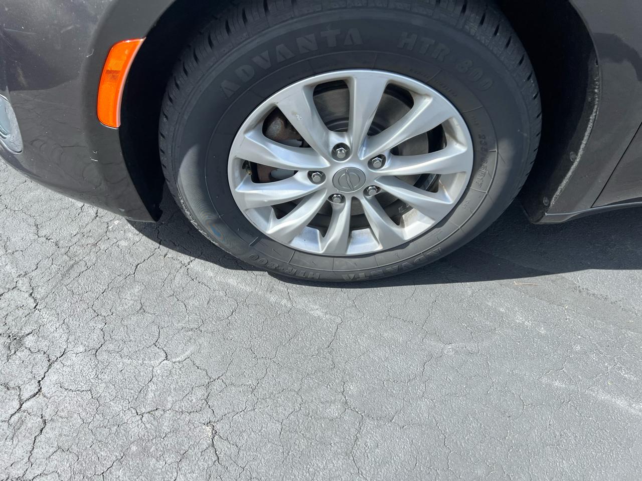 Chrysler Pacifica Touring L FWD 2018