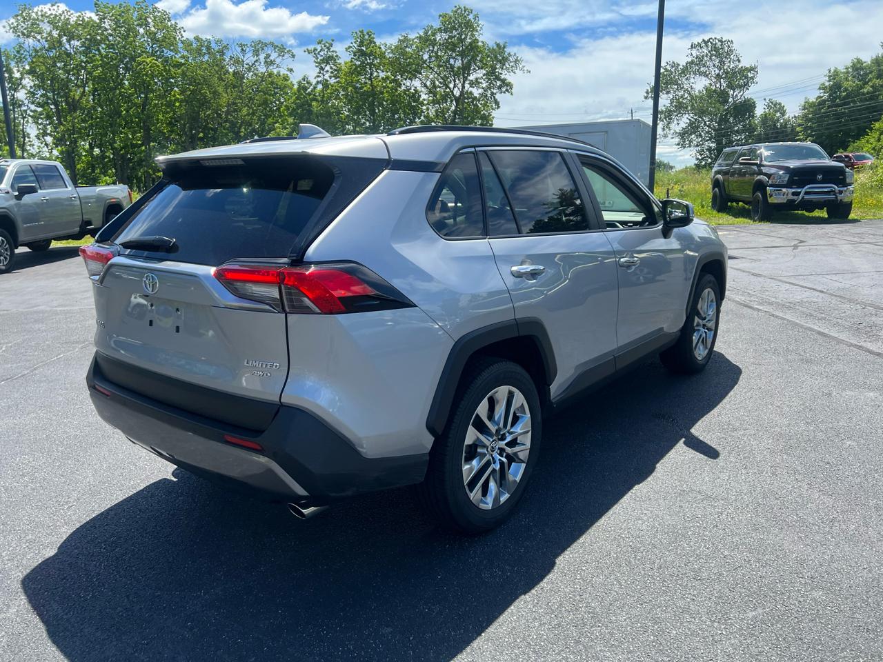 Toyota RAV4 Limited AWD (Natl) 2019