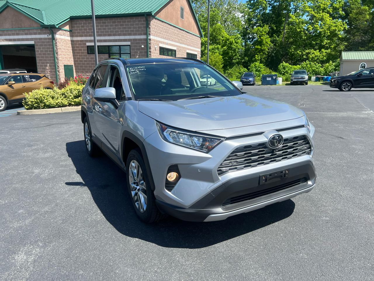 Toyota RAV4 Limited AWD (Natl) 2019
