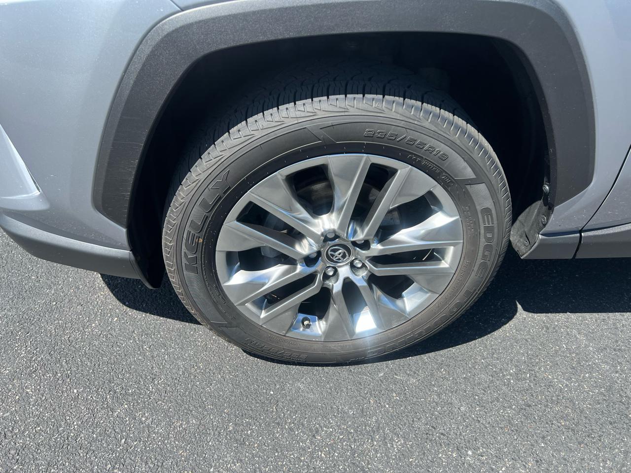 Toyota RAV4 Limited AWD (Natl) 2019