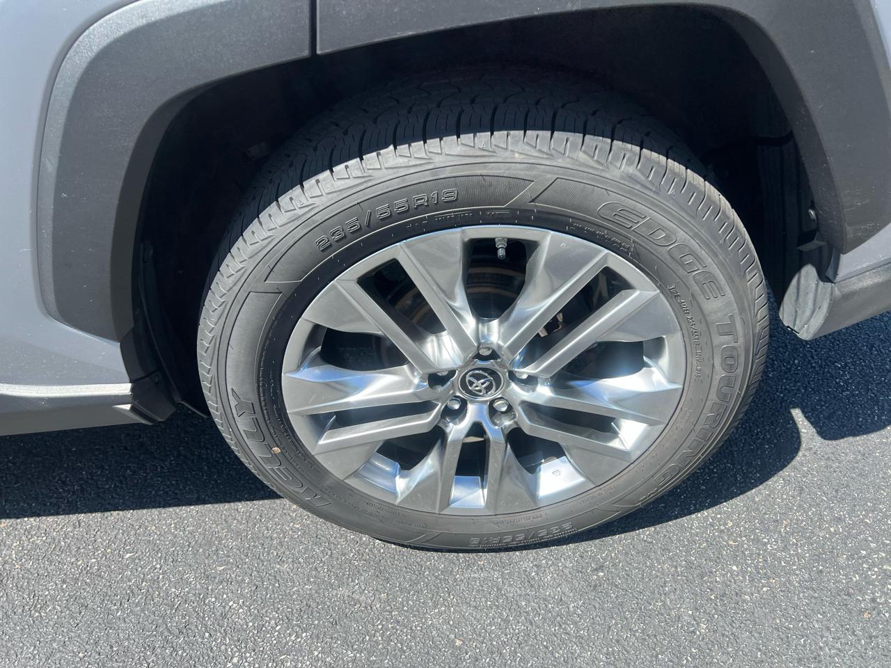 Toyota RAV4 Limited AWD (Natl) 2019