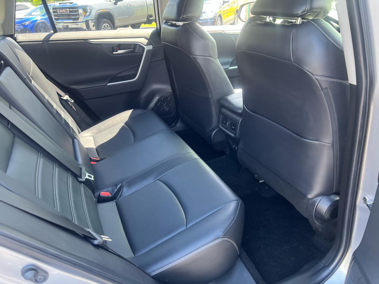 Toyota RAV4 Limited AWD (Natl) 2019