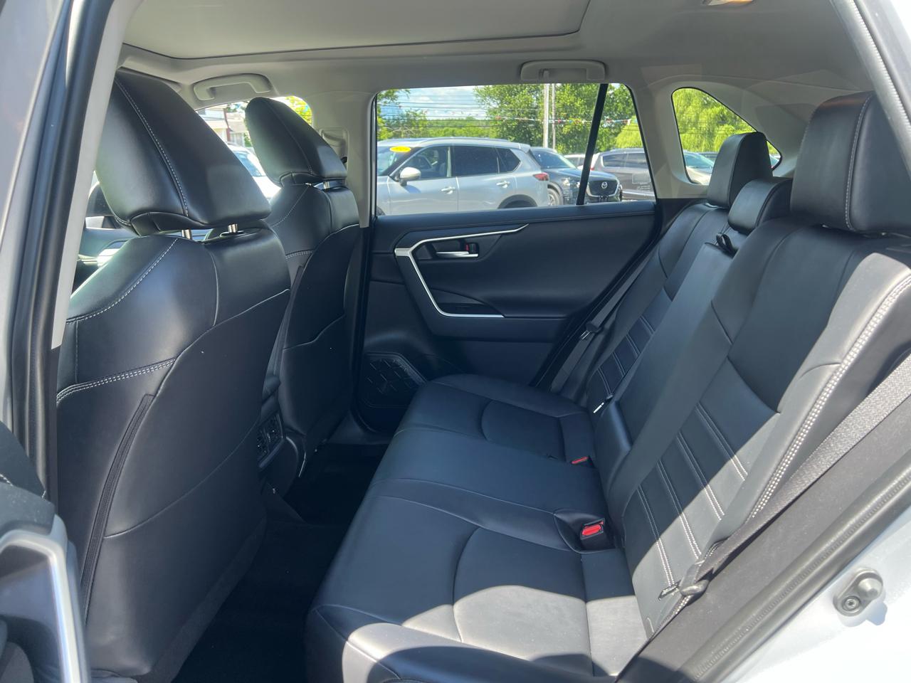 Toyota RAV4 Limited AWD (Natl) 2019