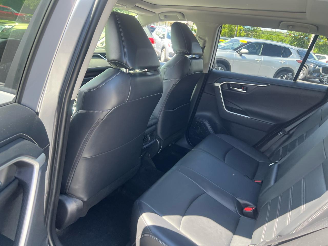 Toyota RAV4 Limited AWD (Natl) 2019