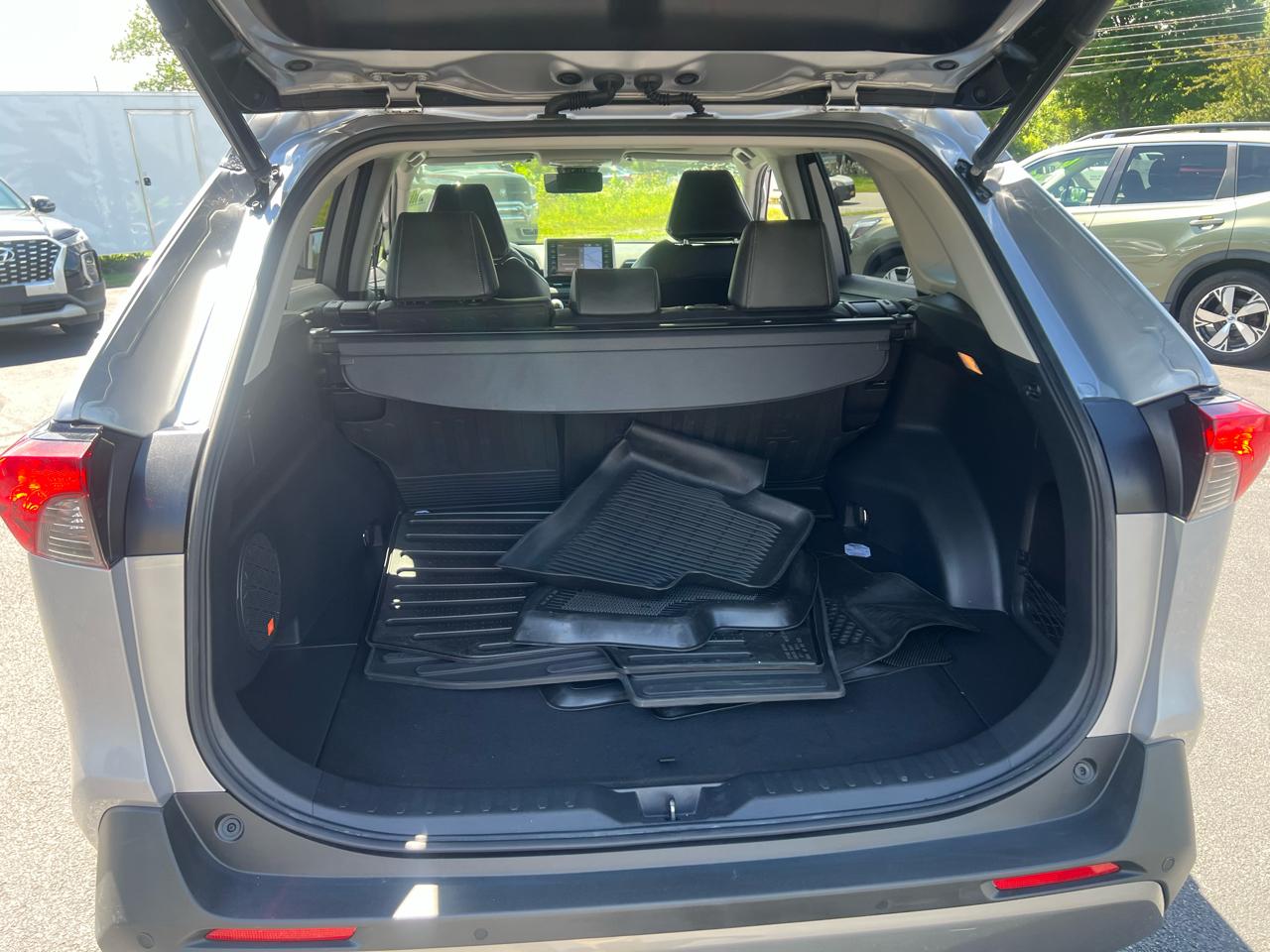 Toyota RAV4 Limited AWD (Natl) 2019