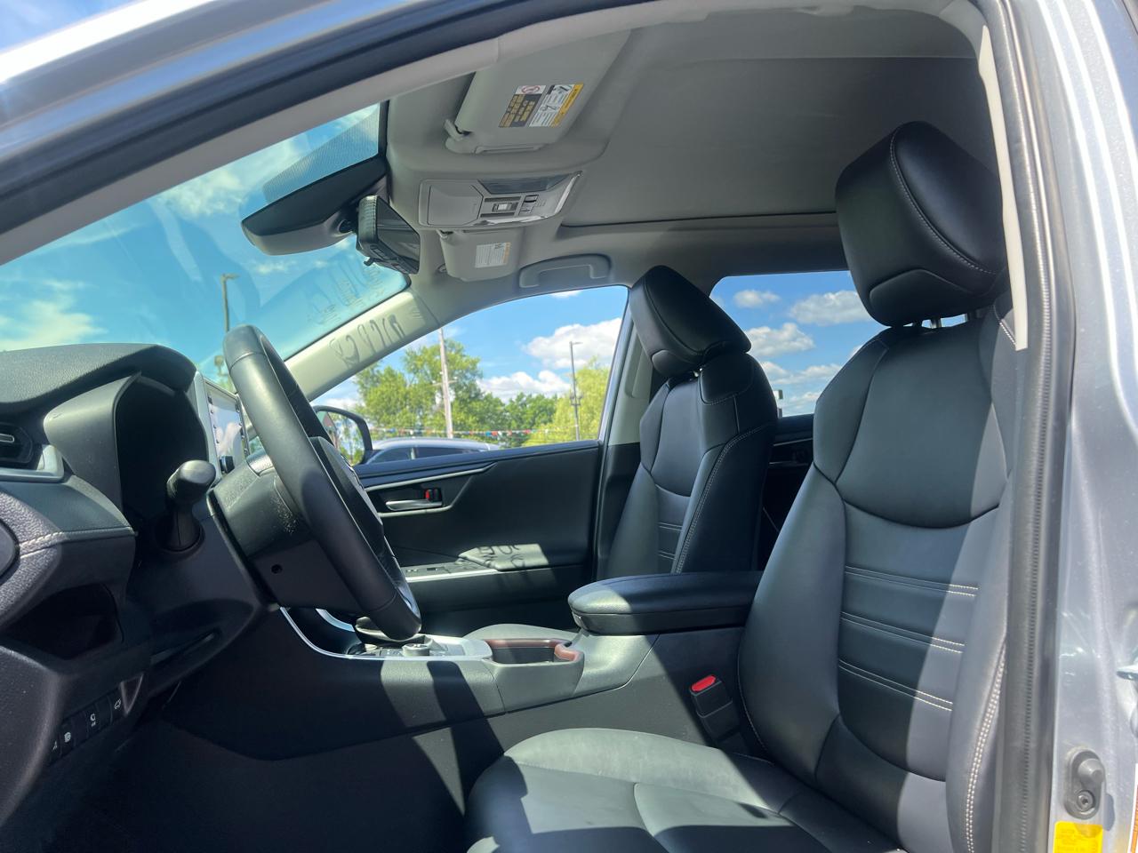 Toyota RAV4 Limited AWD (Natl) 2019