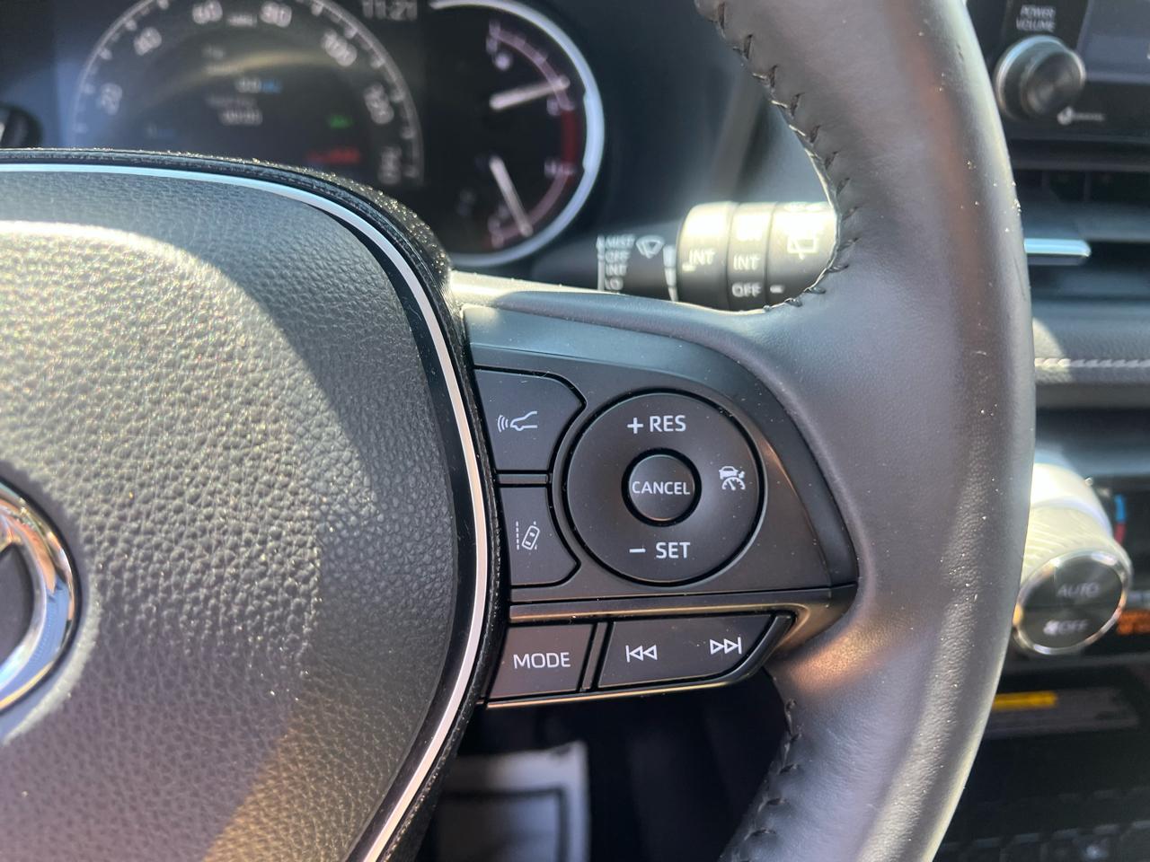 Toyota RAV4 Limited AWD (Natl) 2019