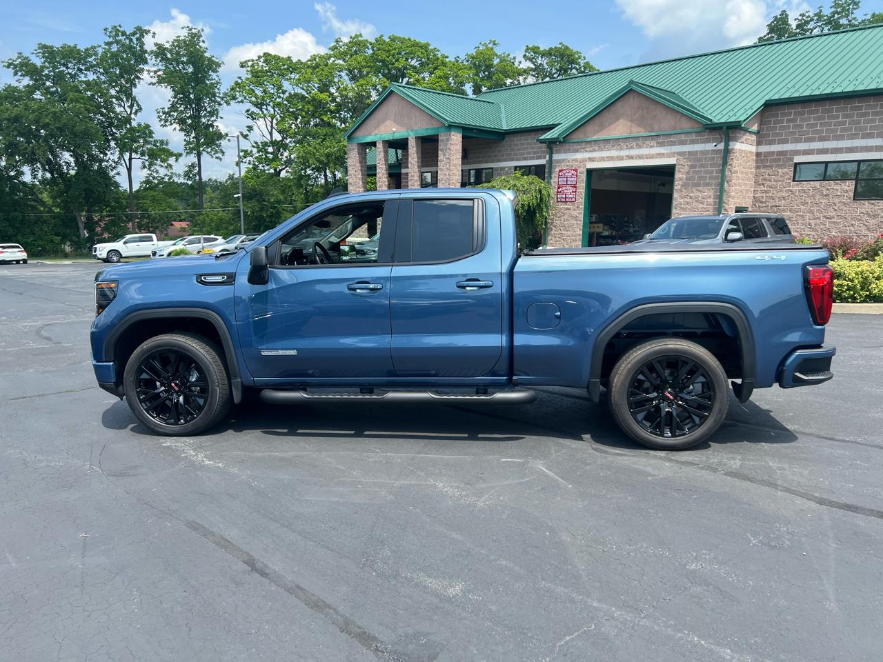 GMC Sierra 1500 4WD Double Cab 147" Elevation w/3SB 2026