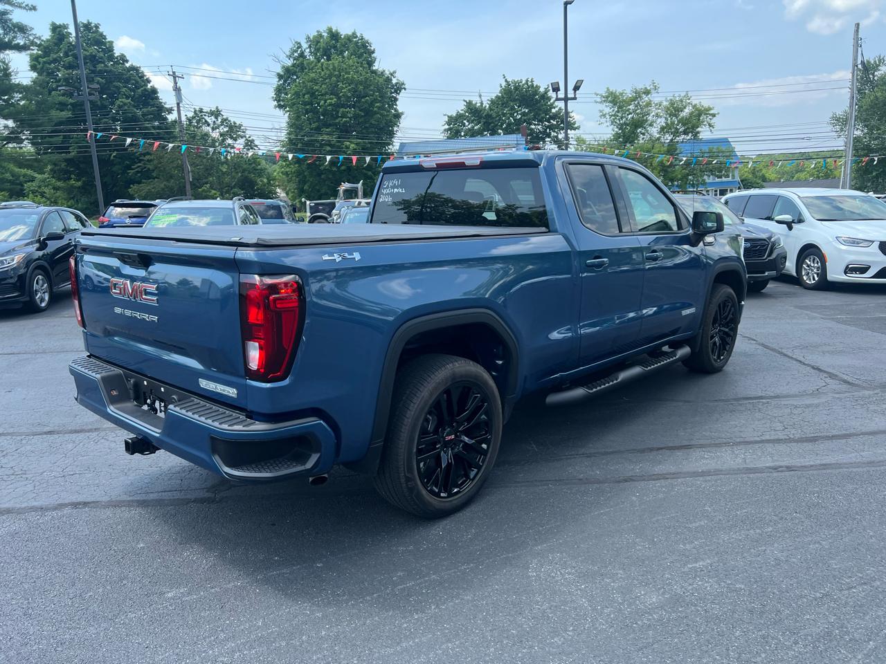 GMC Sierra 1500 4WD Double Cab 147" Elevation w/3SB 2026
