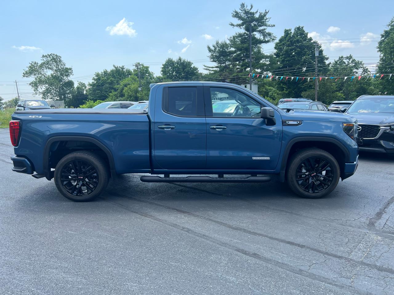 GMC Sierra 1500 4WD Double Cab 147" Elevation w/3SB 2026