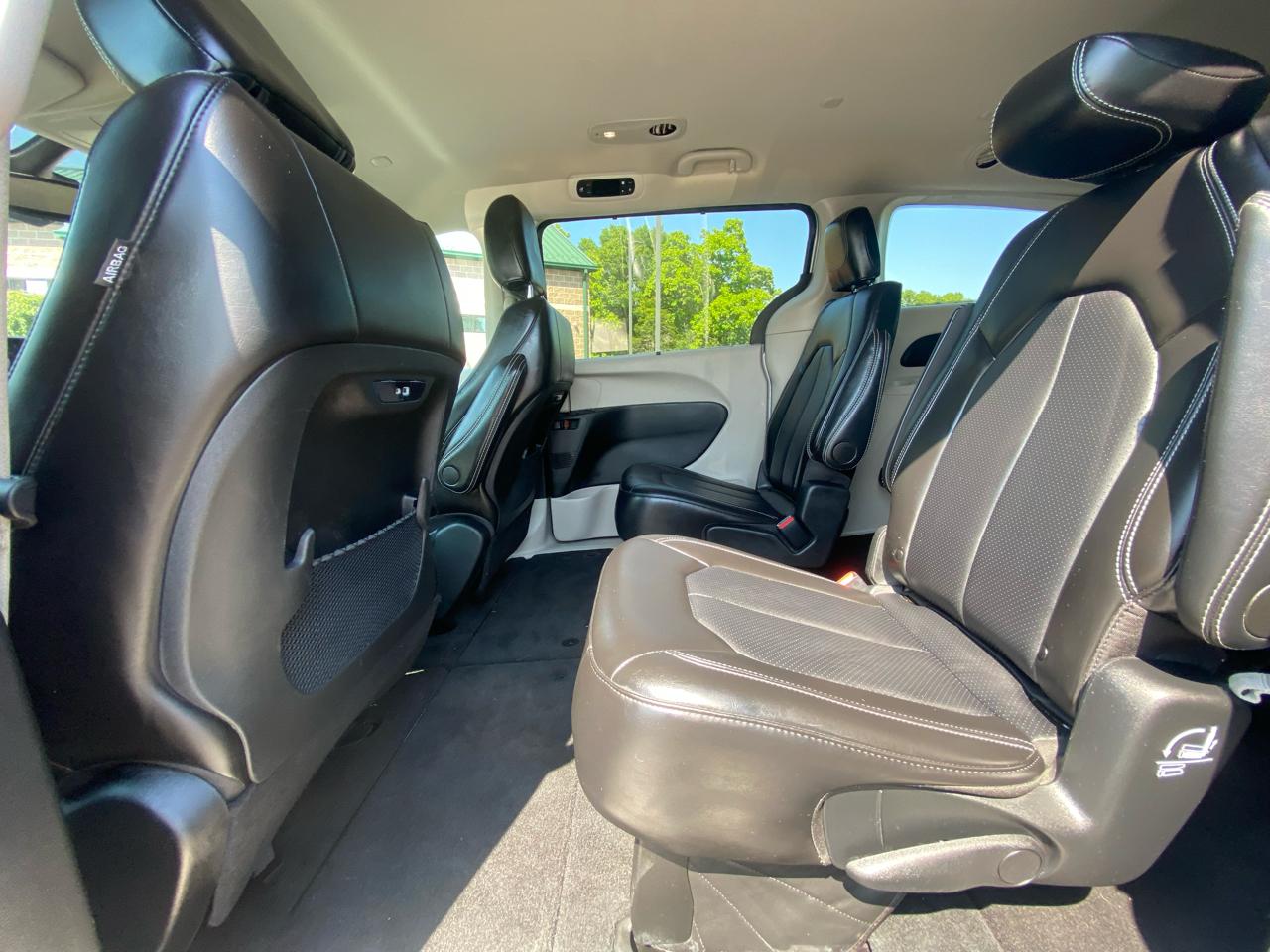 Chrysler Pacifica Touring L FWD 2024