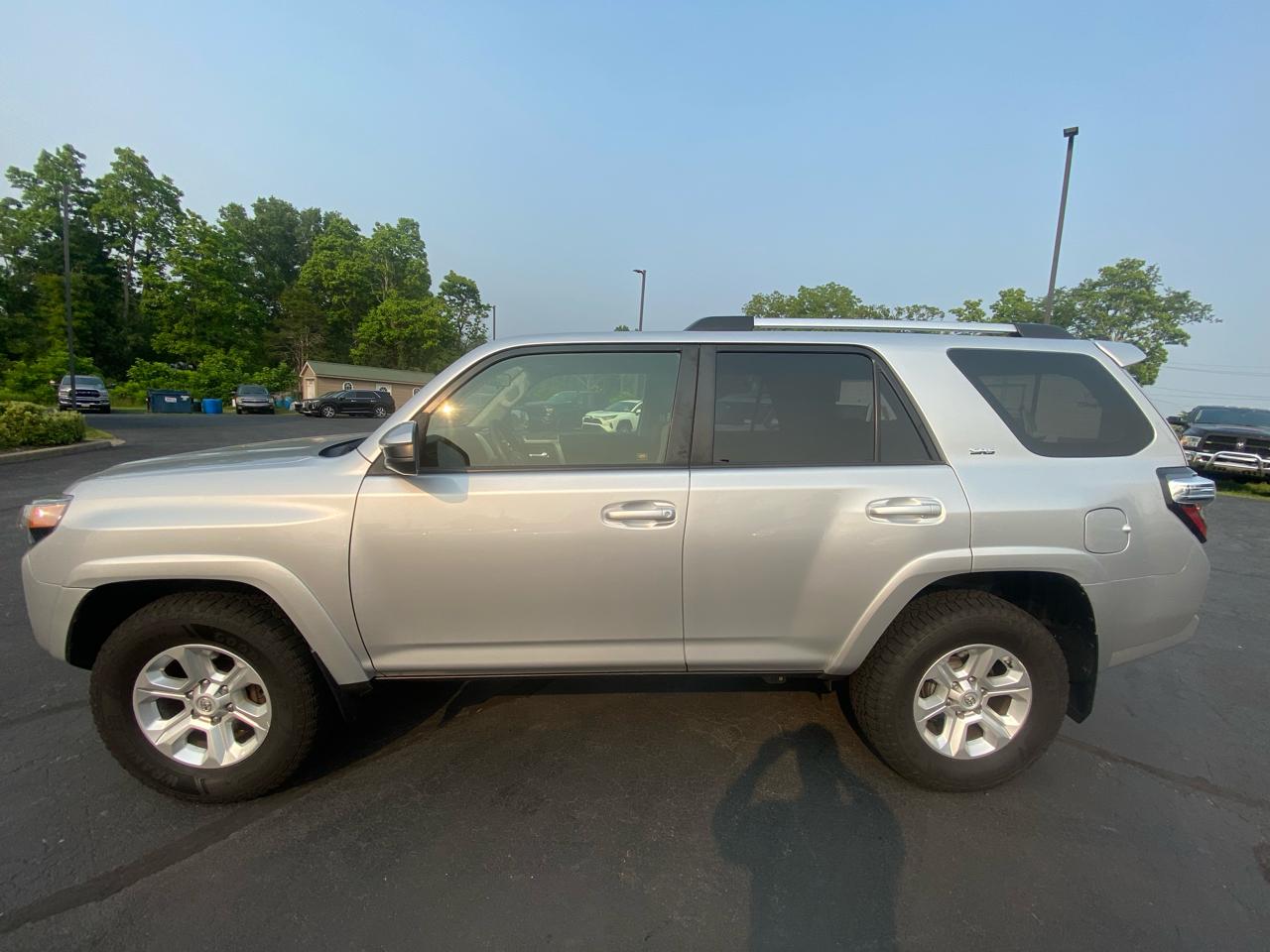 Toyota 4Runner SR5 4WD (Natl) 2019
