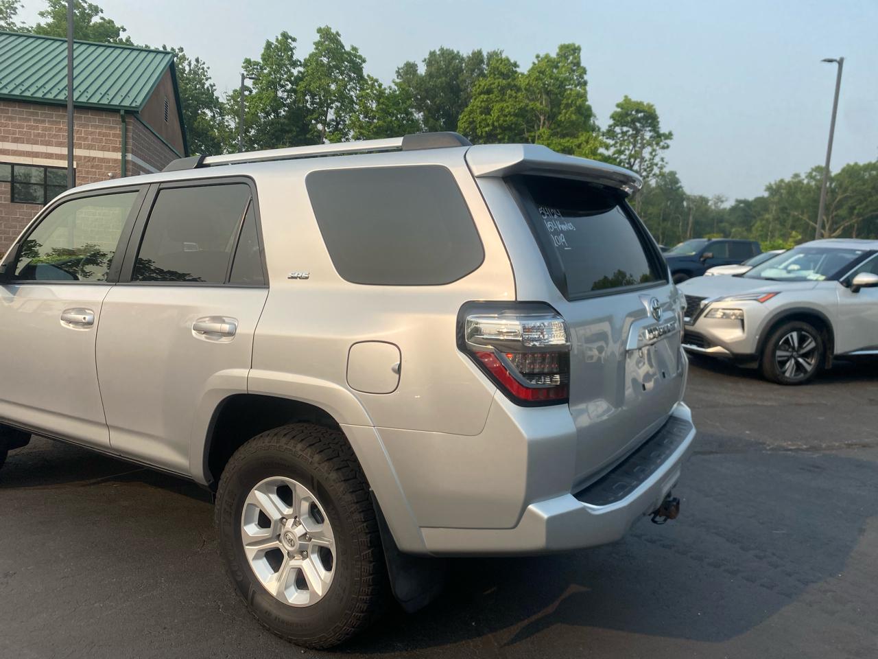 Toyota 4Runner SR5 4WD (Natl) 2019
