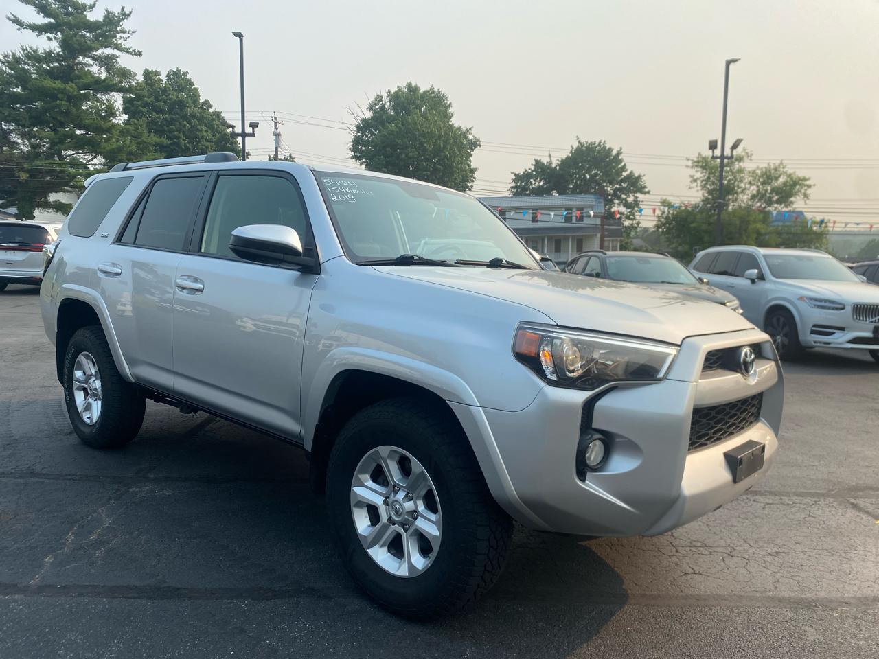 Toyota 4Runner SR5 4WD (Natl) 2019