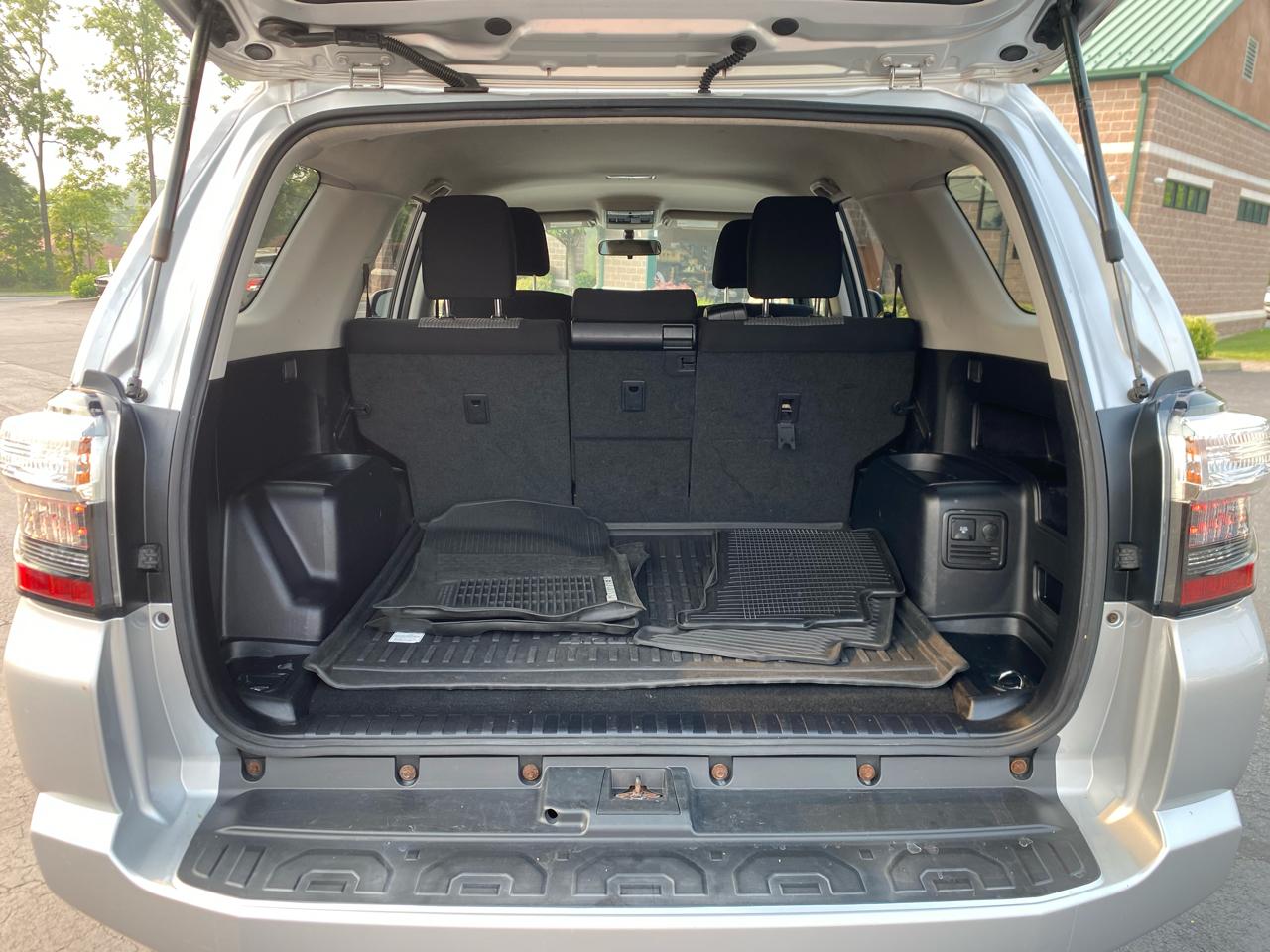 Toyota 4Runner SR5 4WD (Natl) 2019