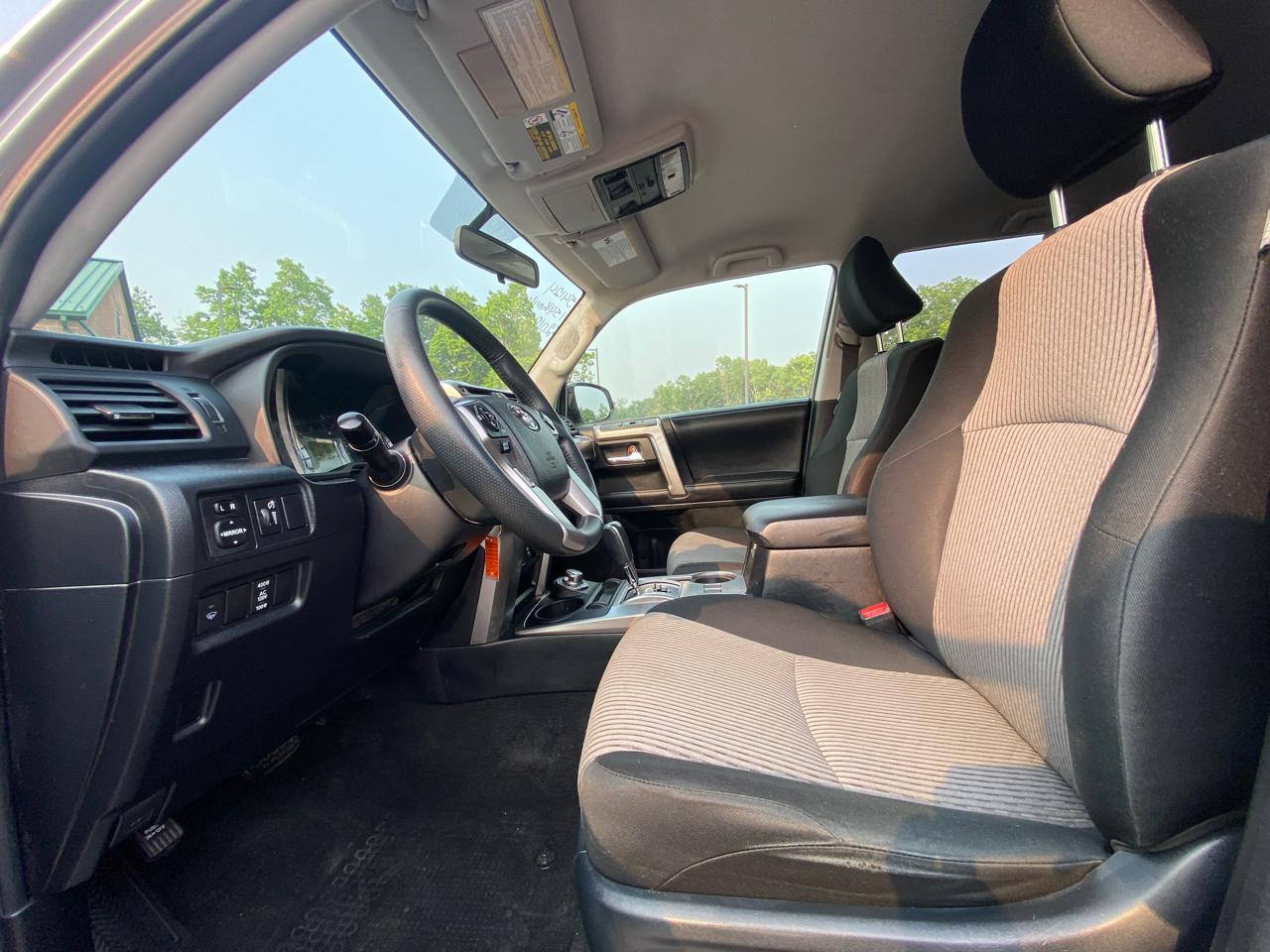 Toyota 4Runner SR5 4WD (Natl) 2019