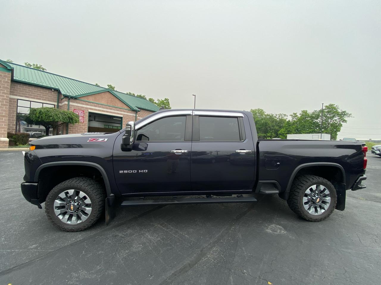 Chevrolet Silverado 2500HD 4WD Crew Cab 159" Custom 2024